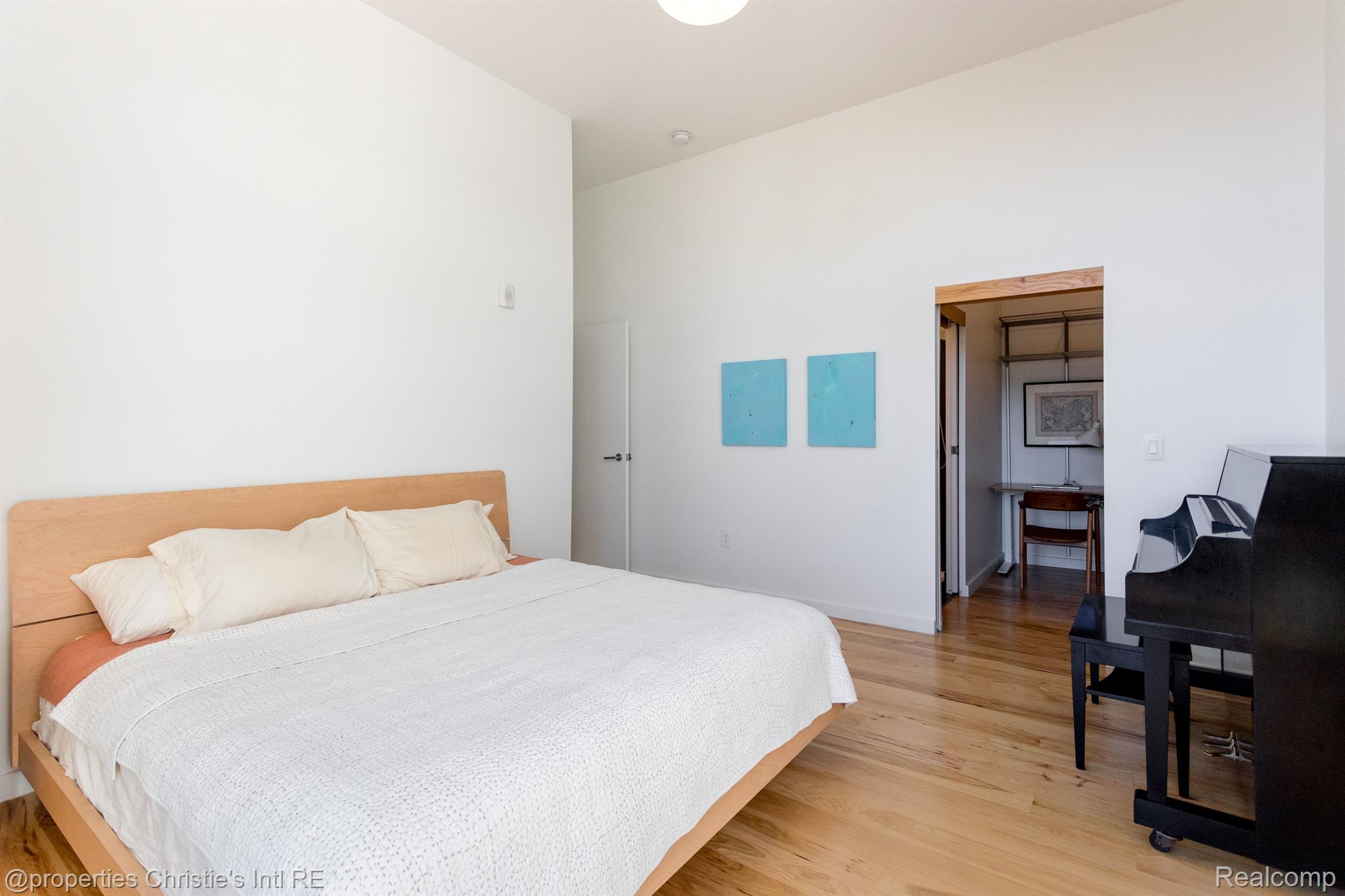 1454 TOWNSEND Street 403