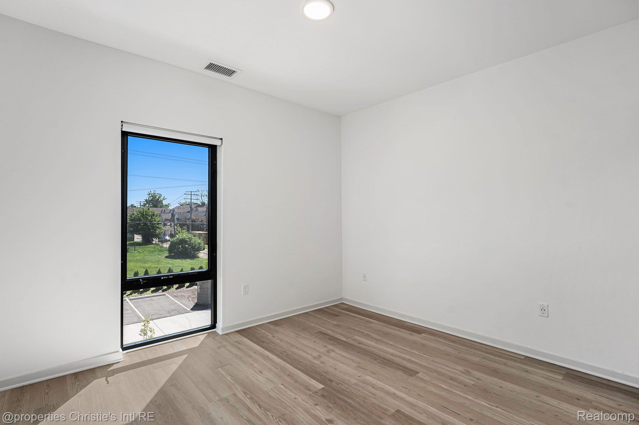 7410 KERCHEVAL Street 301