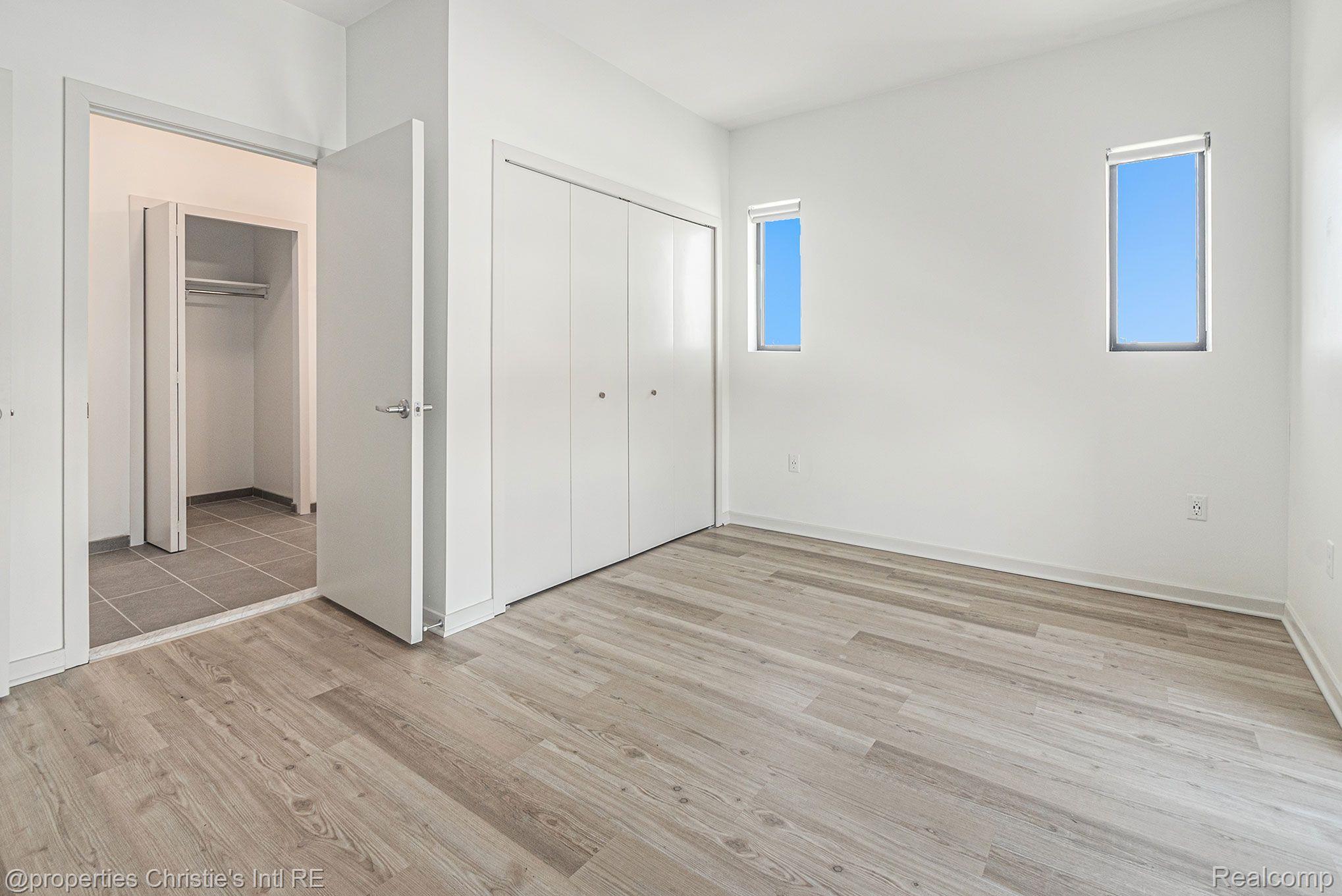 7410 KERCHEVAL Street 312