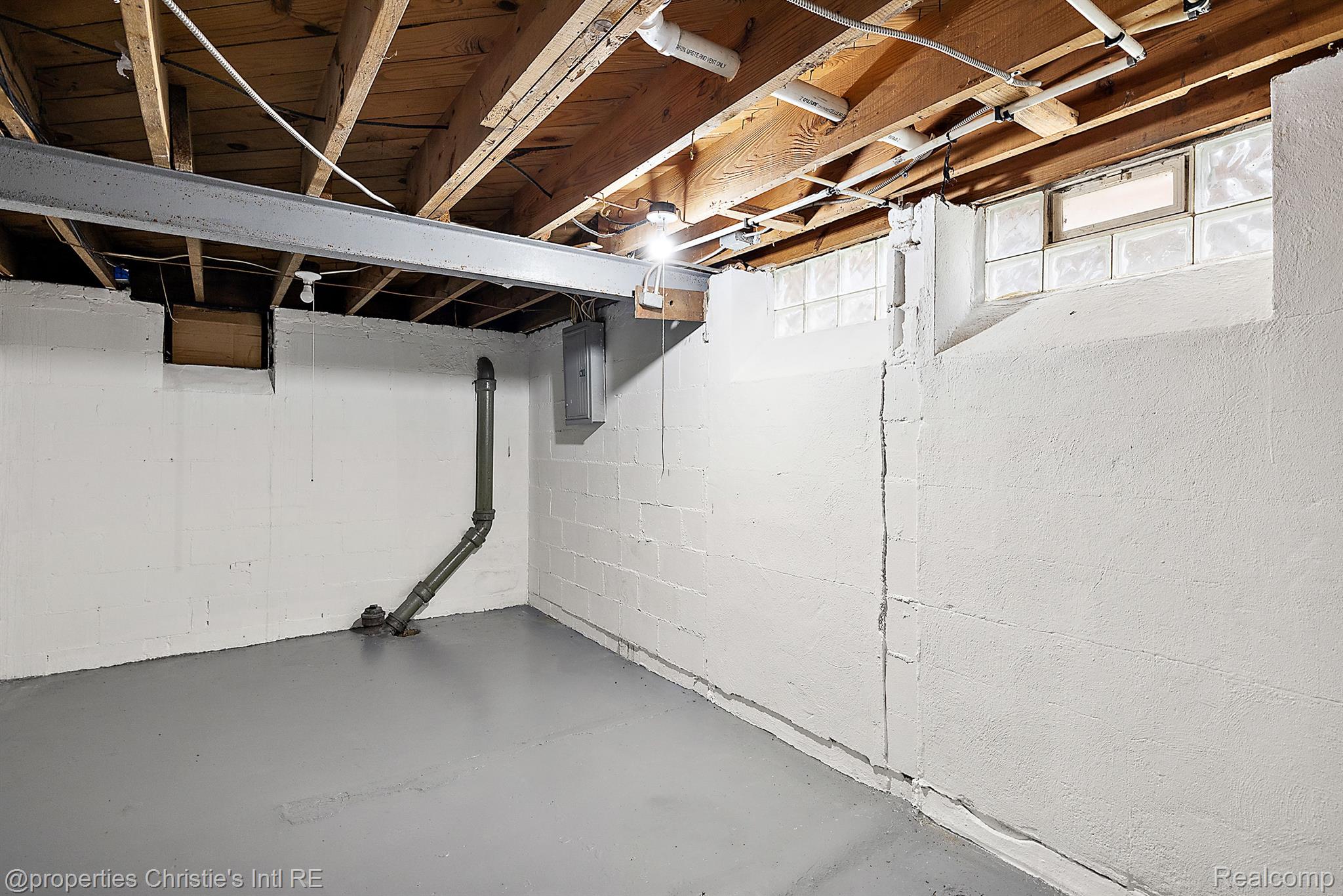 5810 BISHOP Street