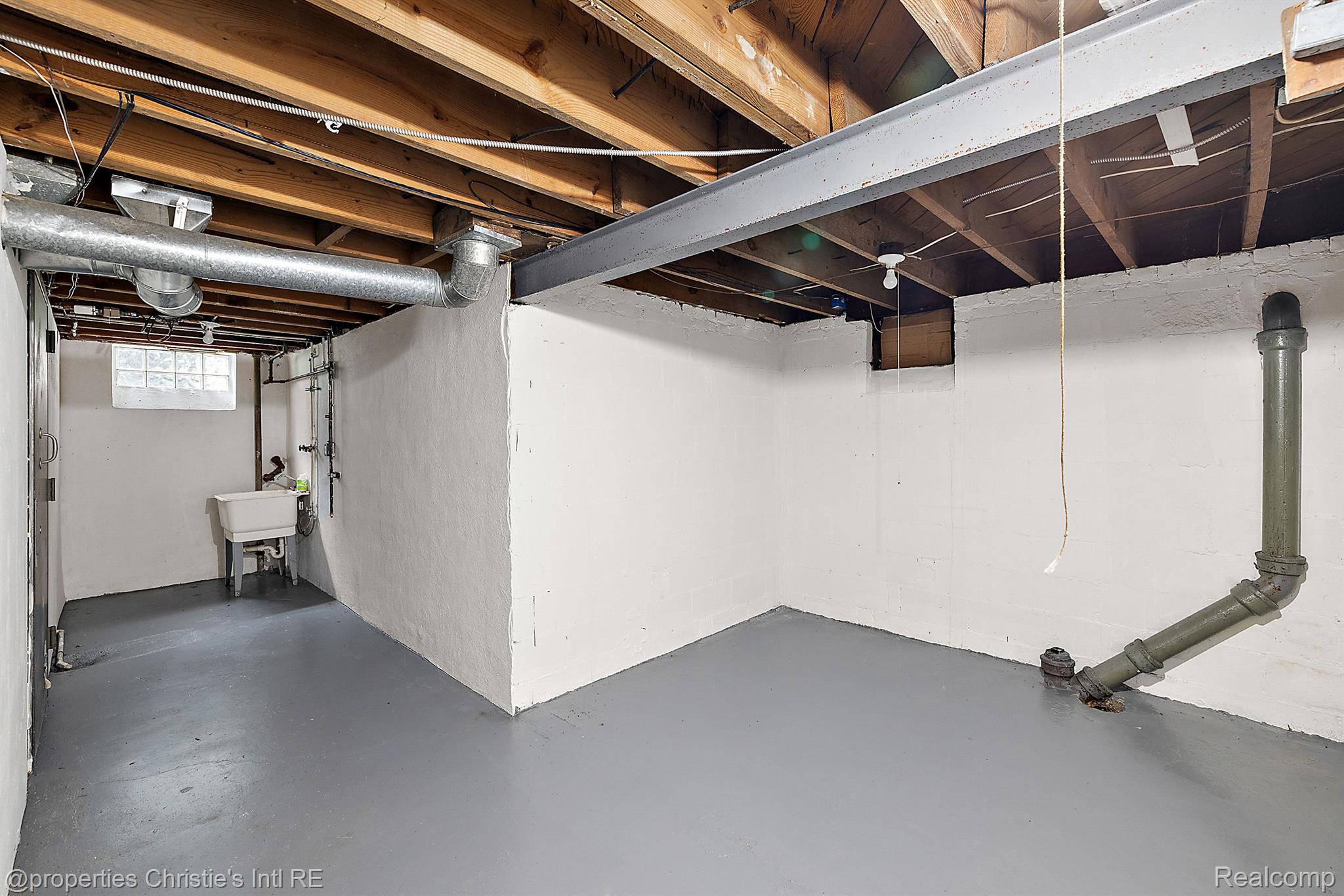 5810 BISHOP Street