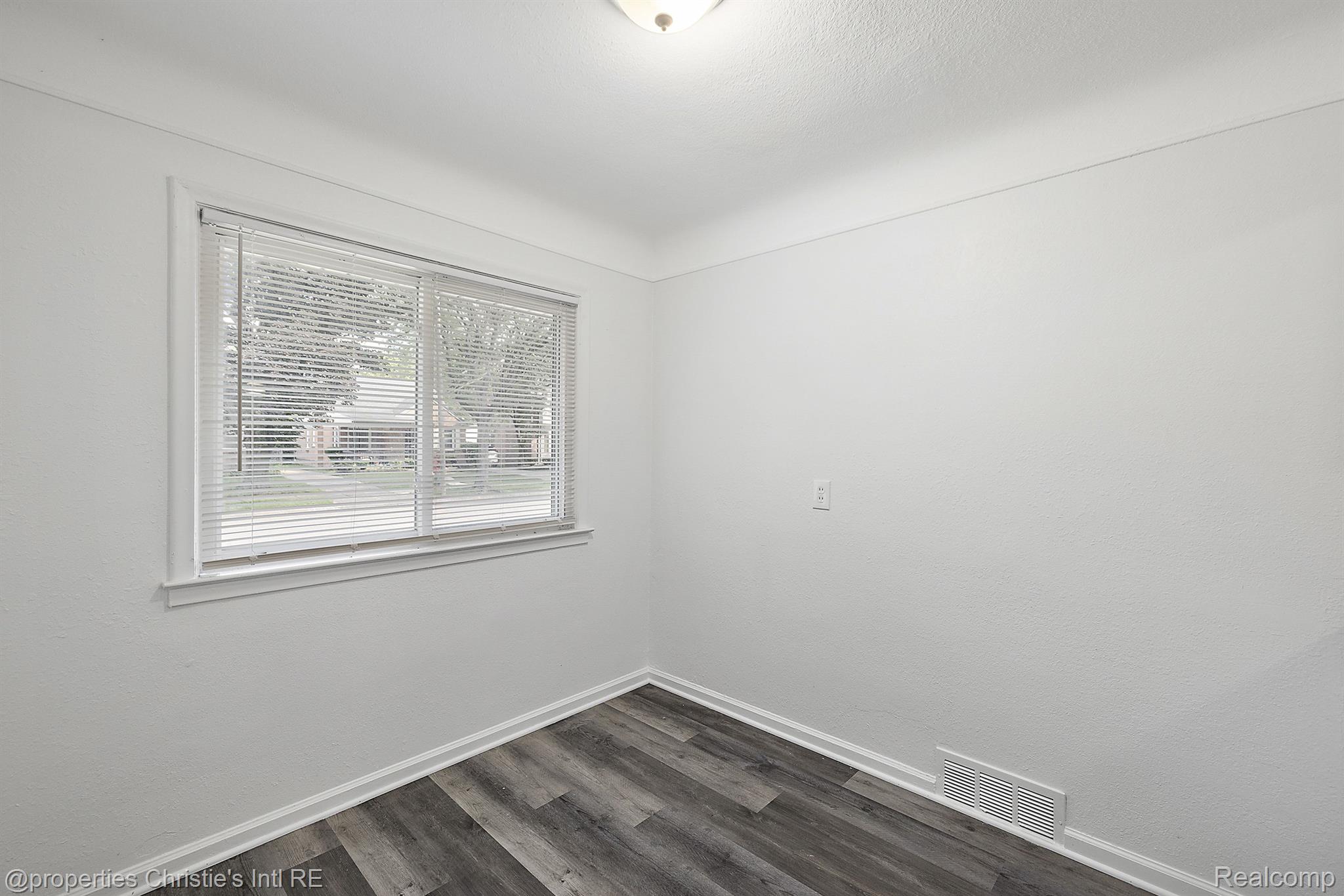 11353 BRAMELL