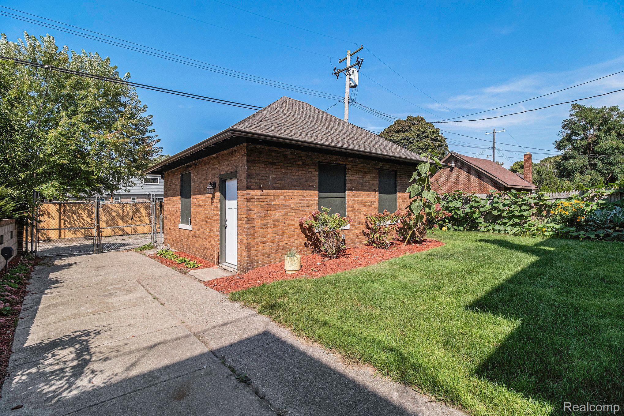 140 LONGFELLOW Street