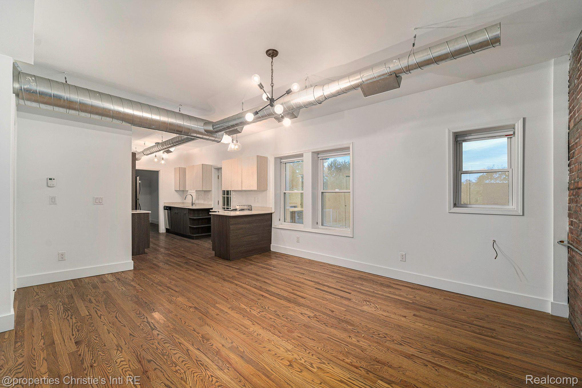1533 ASH Street #104
