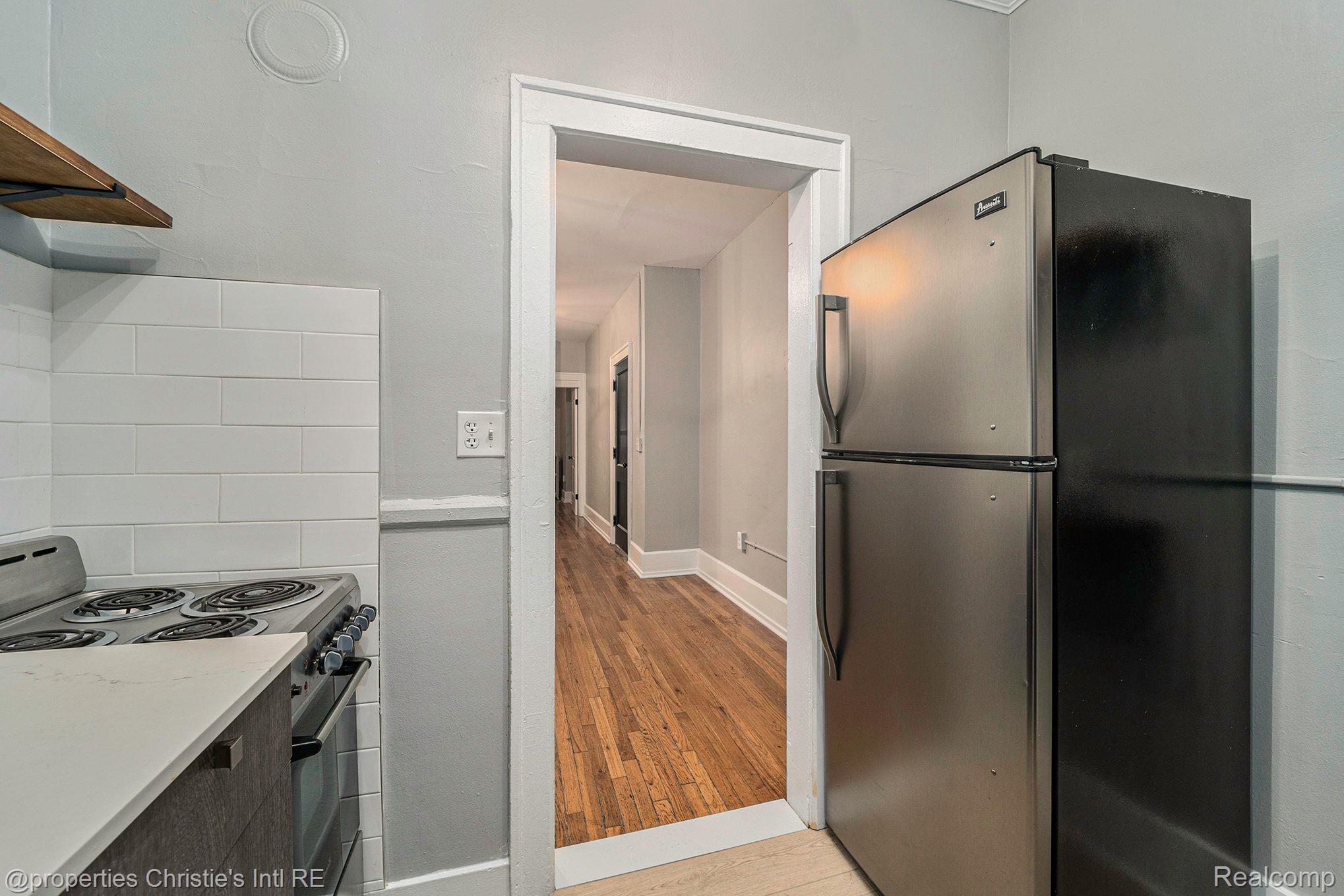 1533 ASH Street # 102