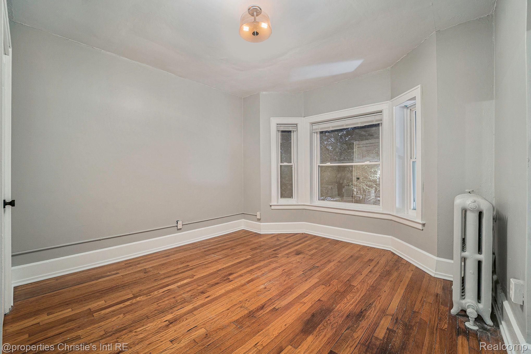 1533 ASH Street # 102