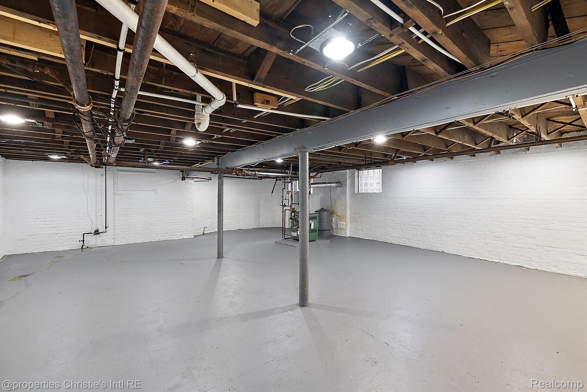 1495 SEYBURN Street