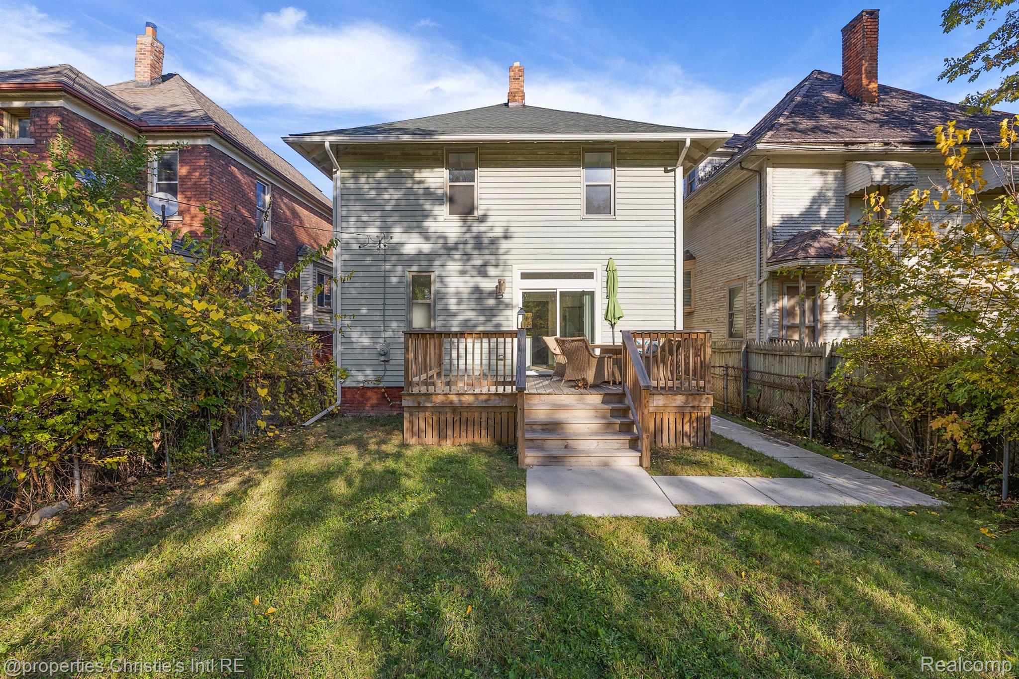 2185 HELEN Street