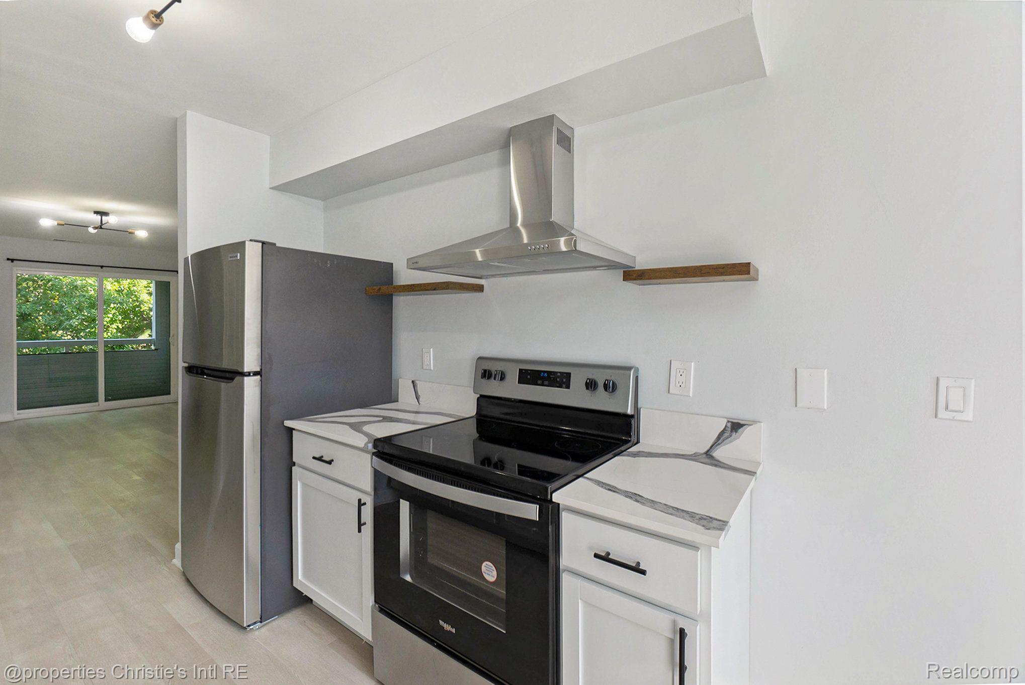 4434 TRUMBULL Street 9