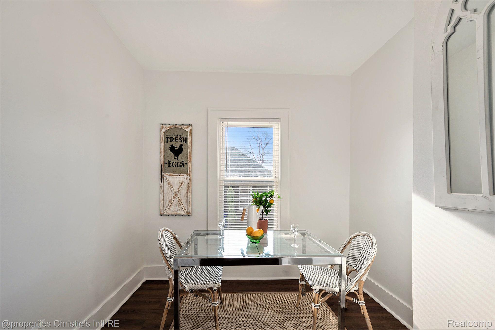 495 CHALMERS Street