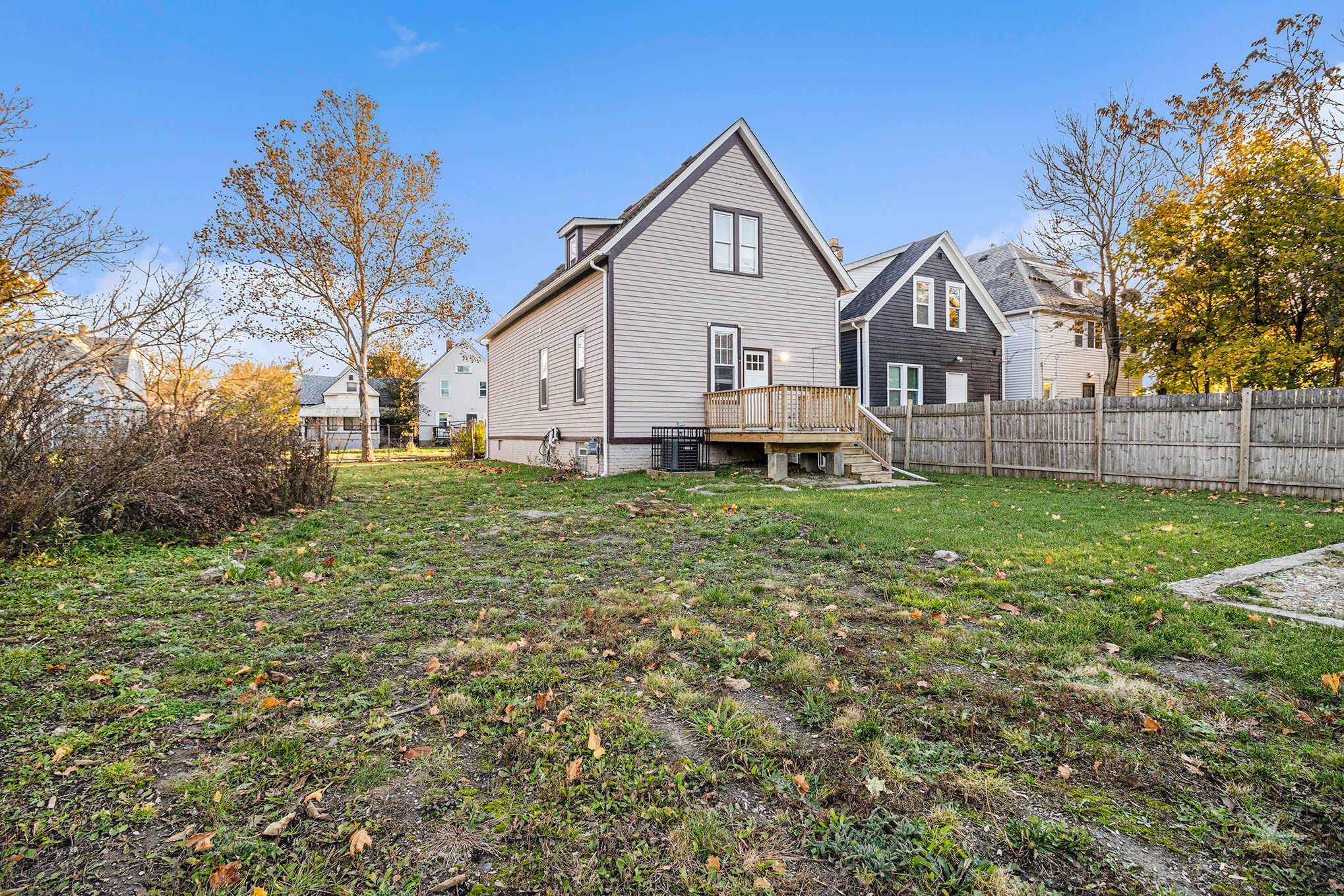 613 E EUCLID Street