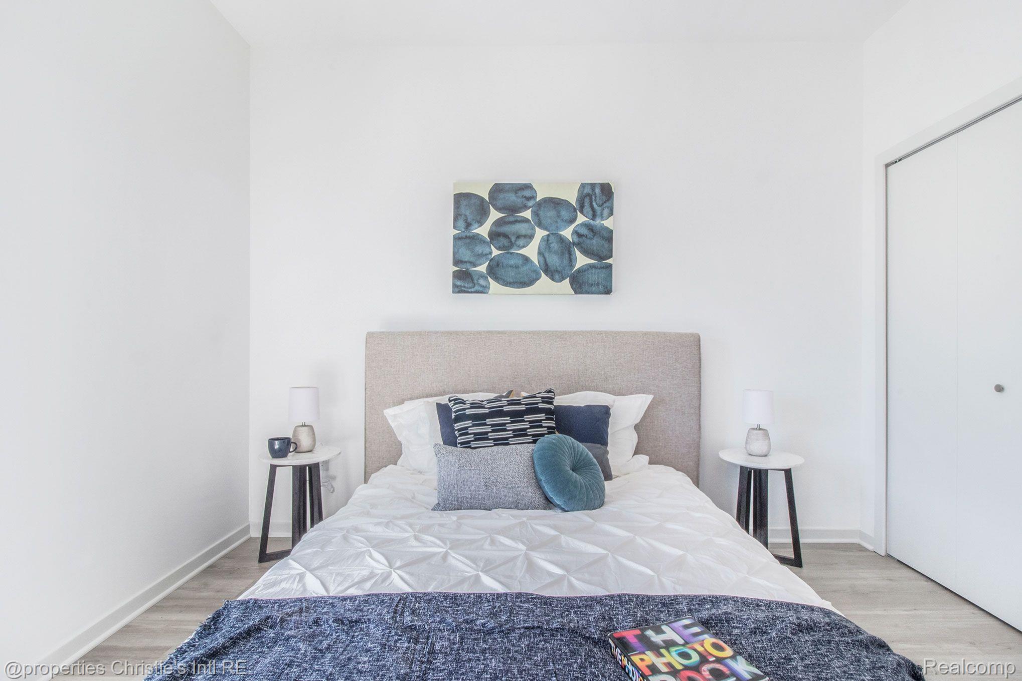 7410 KERCHEVAL Street 207