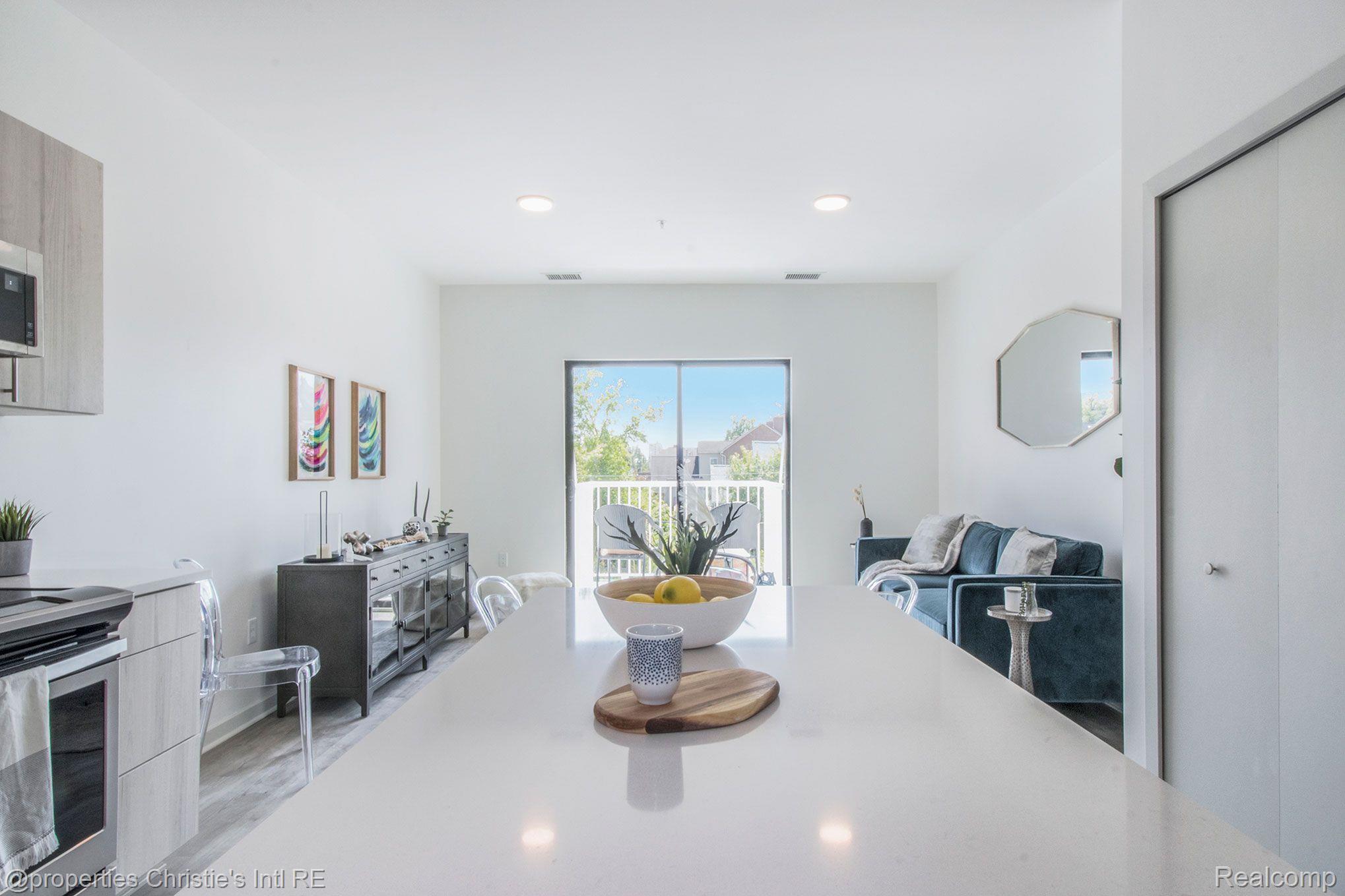 7410 KERCHEVAL Street 207