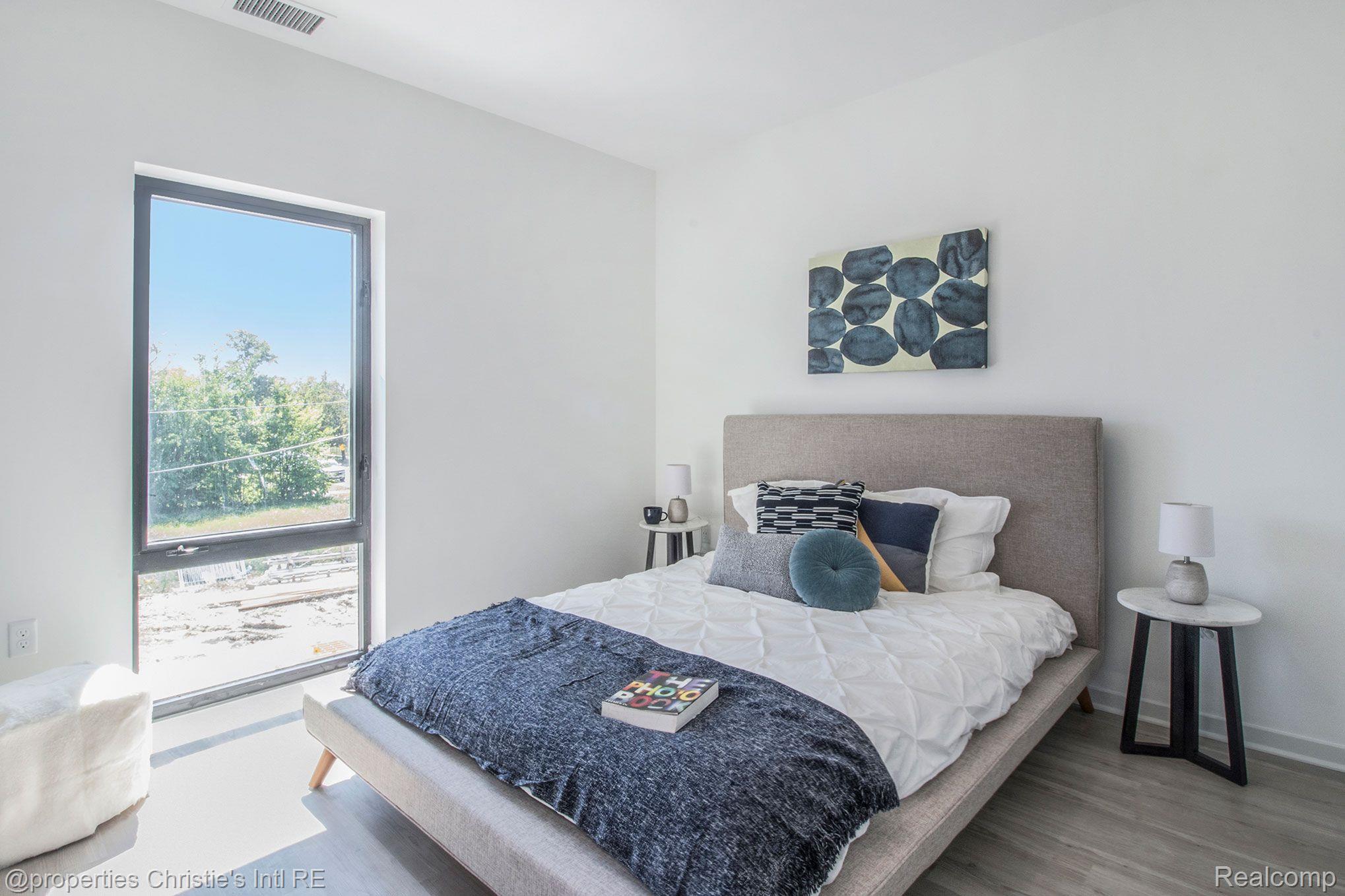 7410 KERCHEVAL Street 207