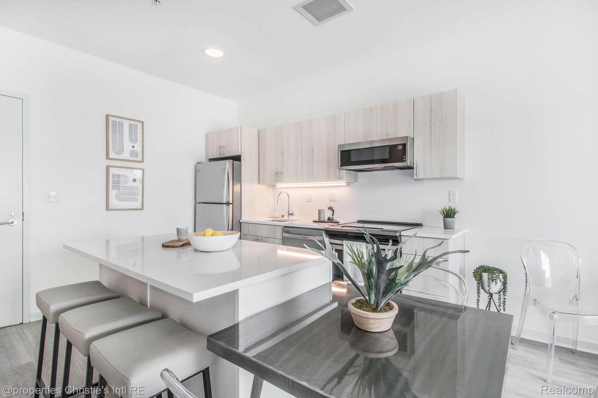 7410 KERCHEVAL Street 207