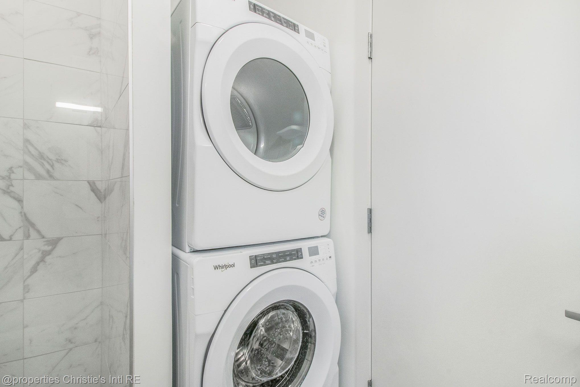 7410 KERCHEVAL Street 207