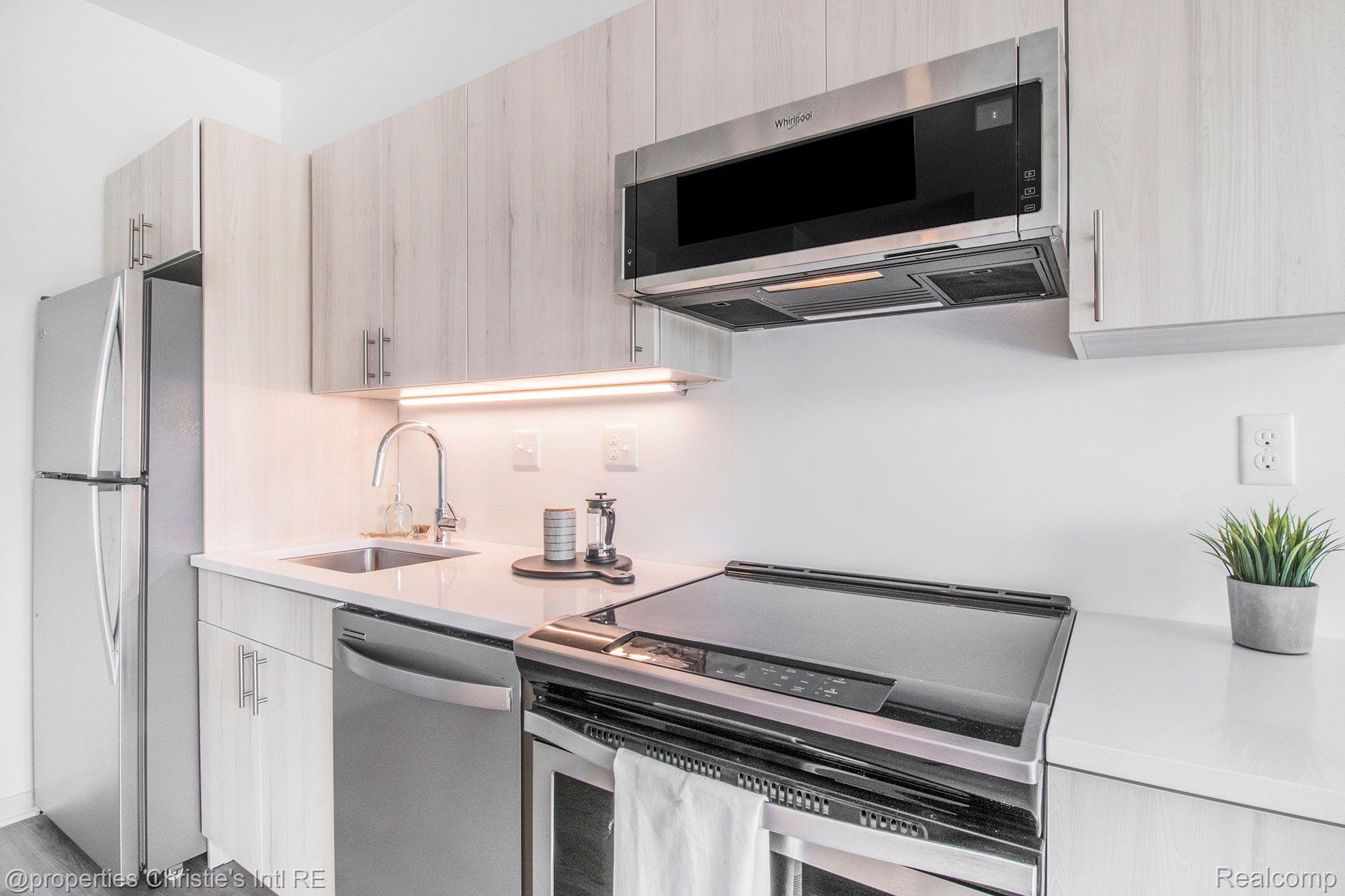 7410 KERCHEVAL Street 207