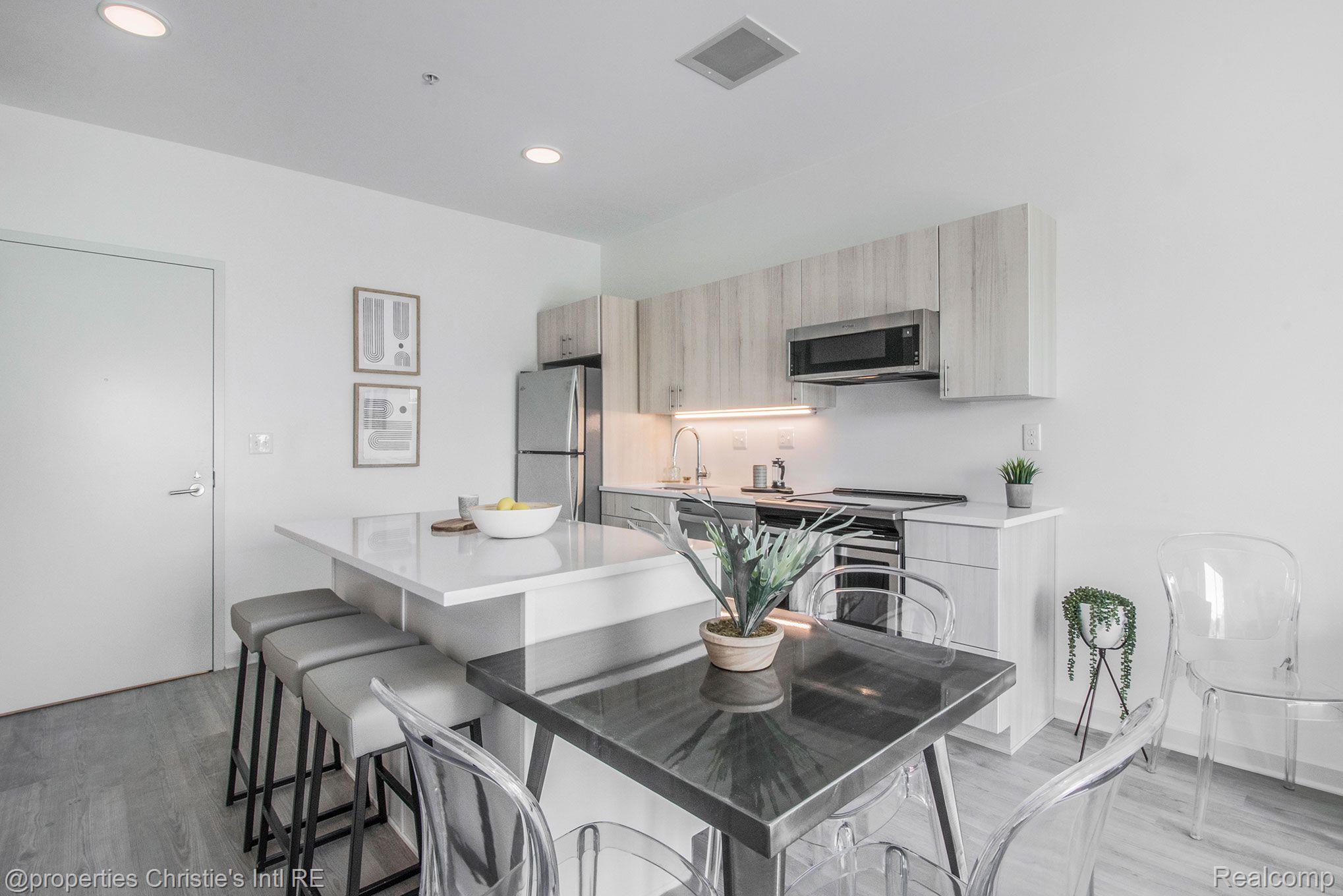 7410 KERCHEVAL Street 207