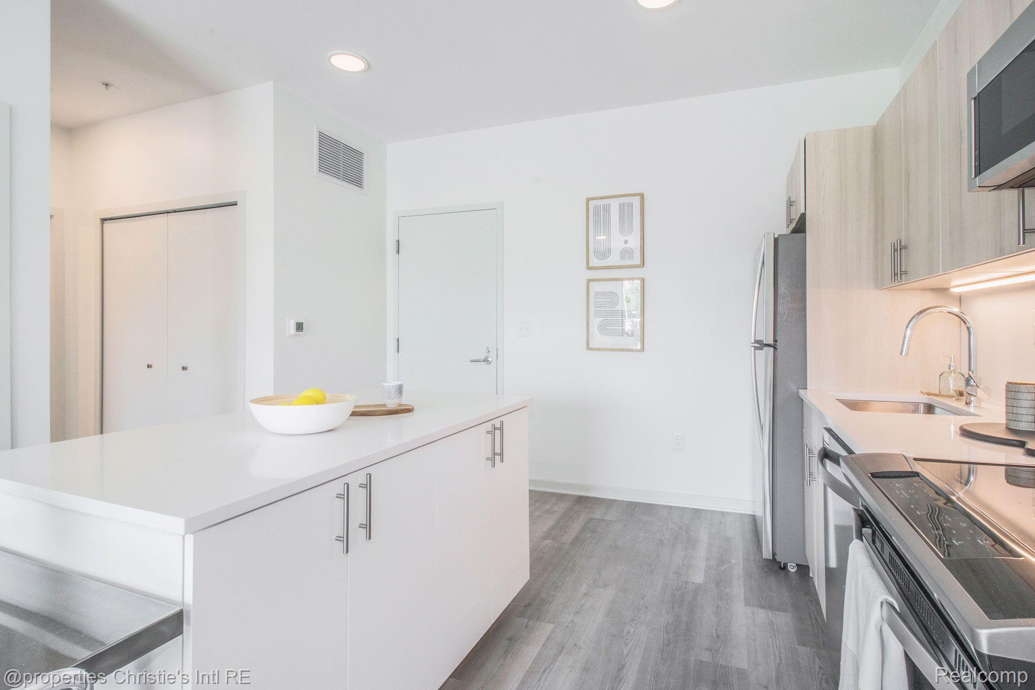 7410 KERCHEVAL Street 207