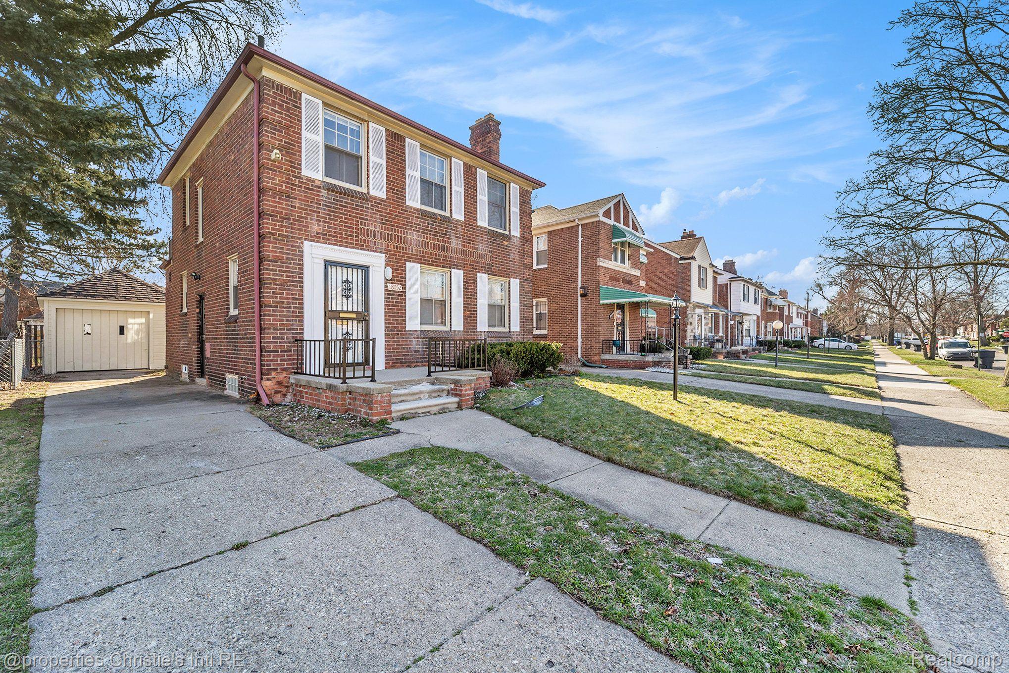 18052 SORRENTO Street