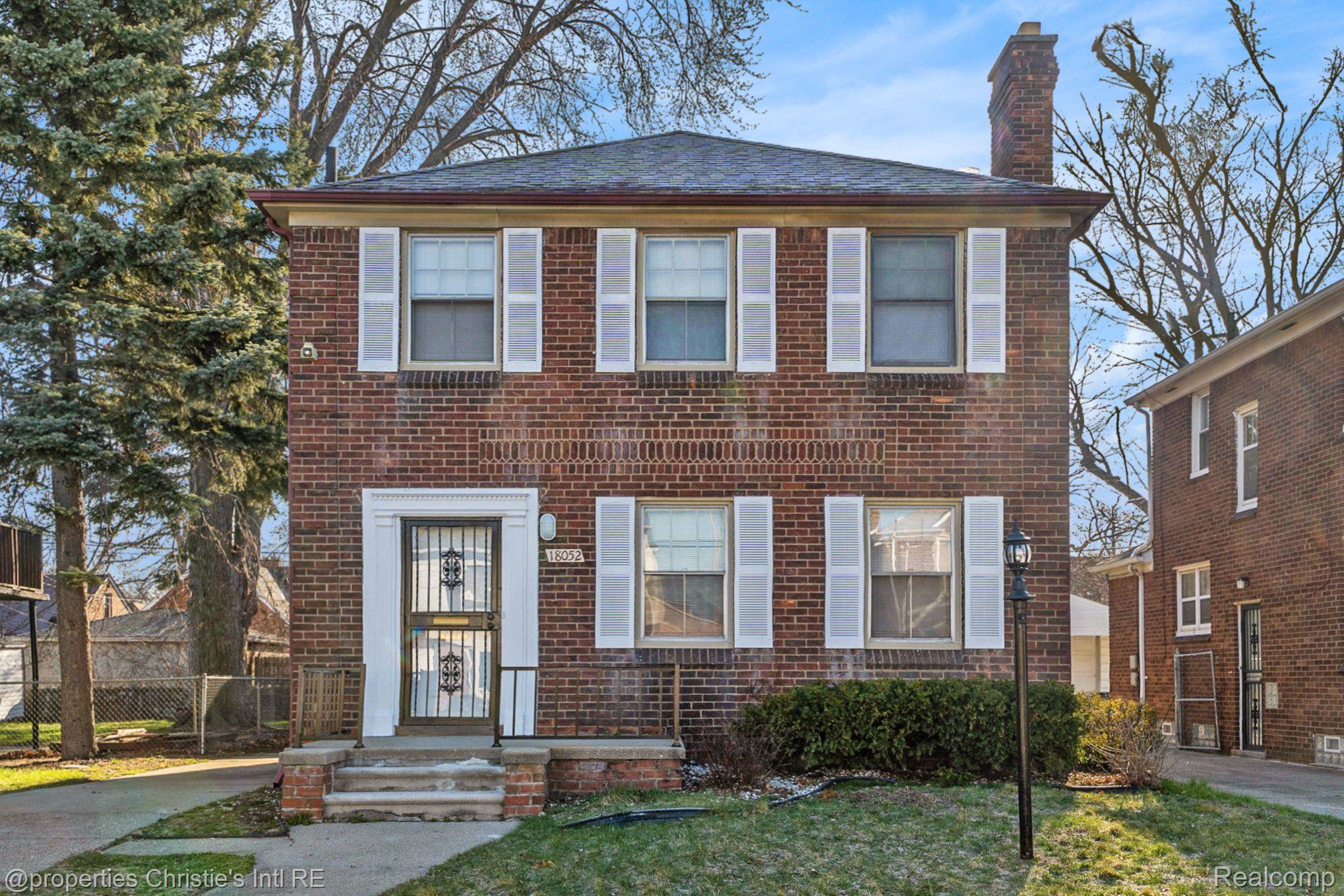 18052 SORRENTO Street