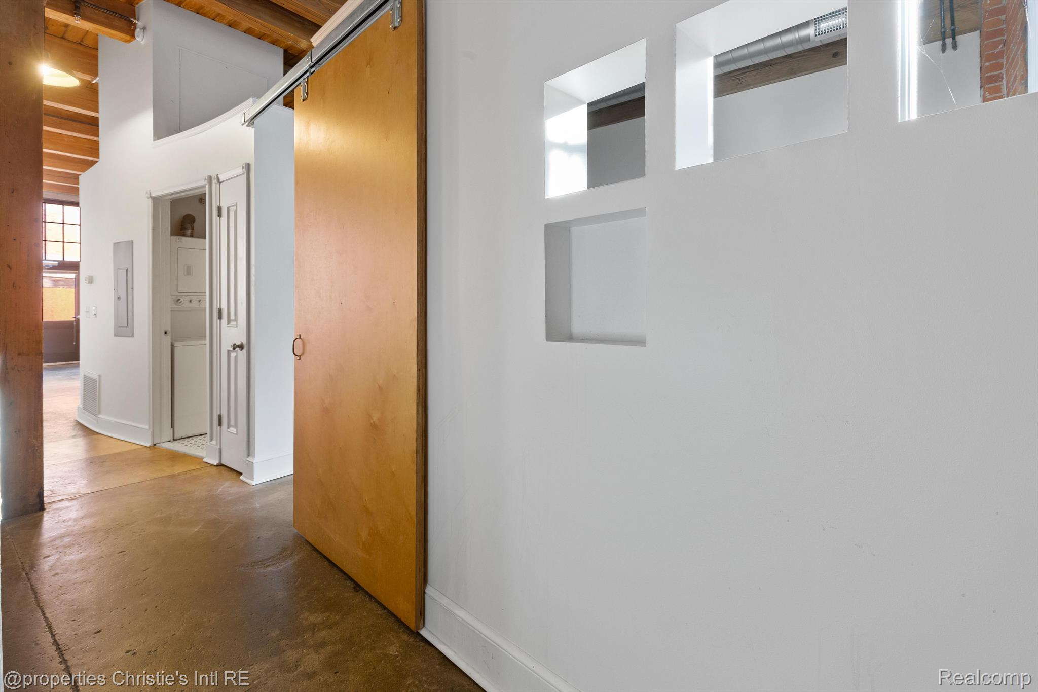 5766 TRUMBULL Street 110