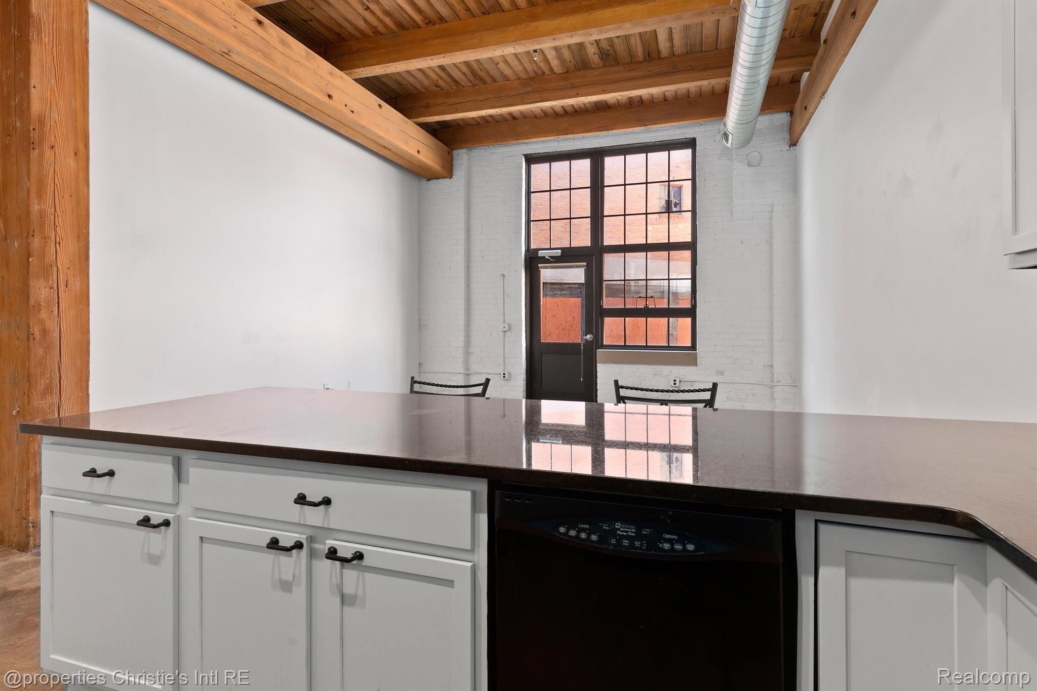 5766 TRUMBULL Street 110