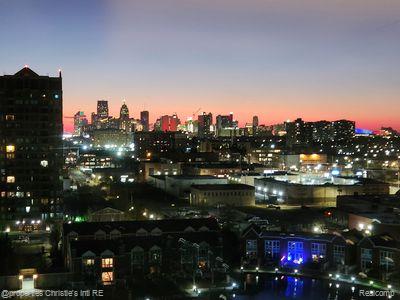 250 E HARBORTOWN Drive 1312