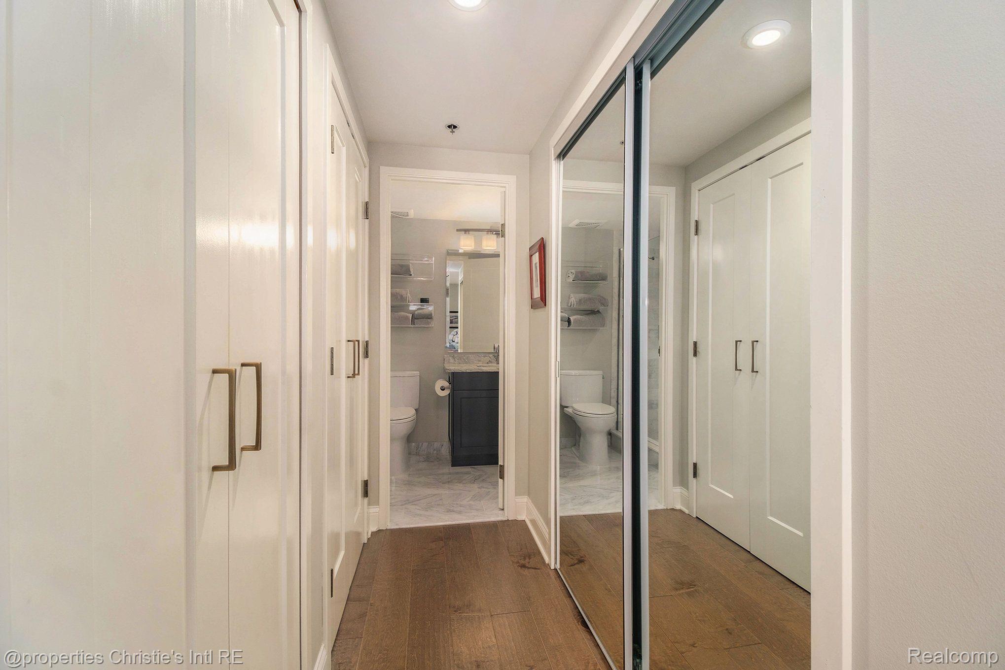250 E HARBORTOWN Drive 1312