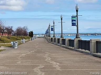250 E HARBORTOWN Drive 1312