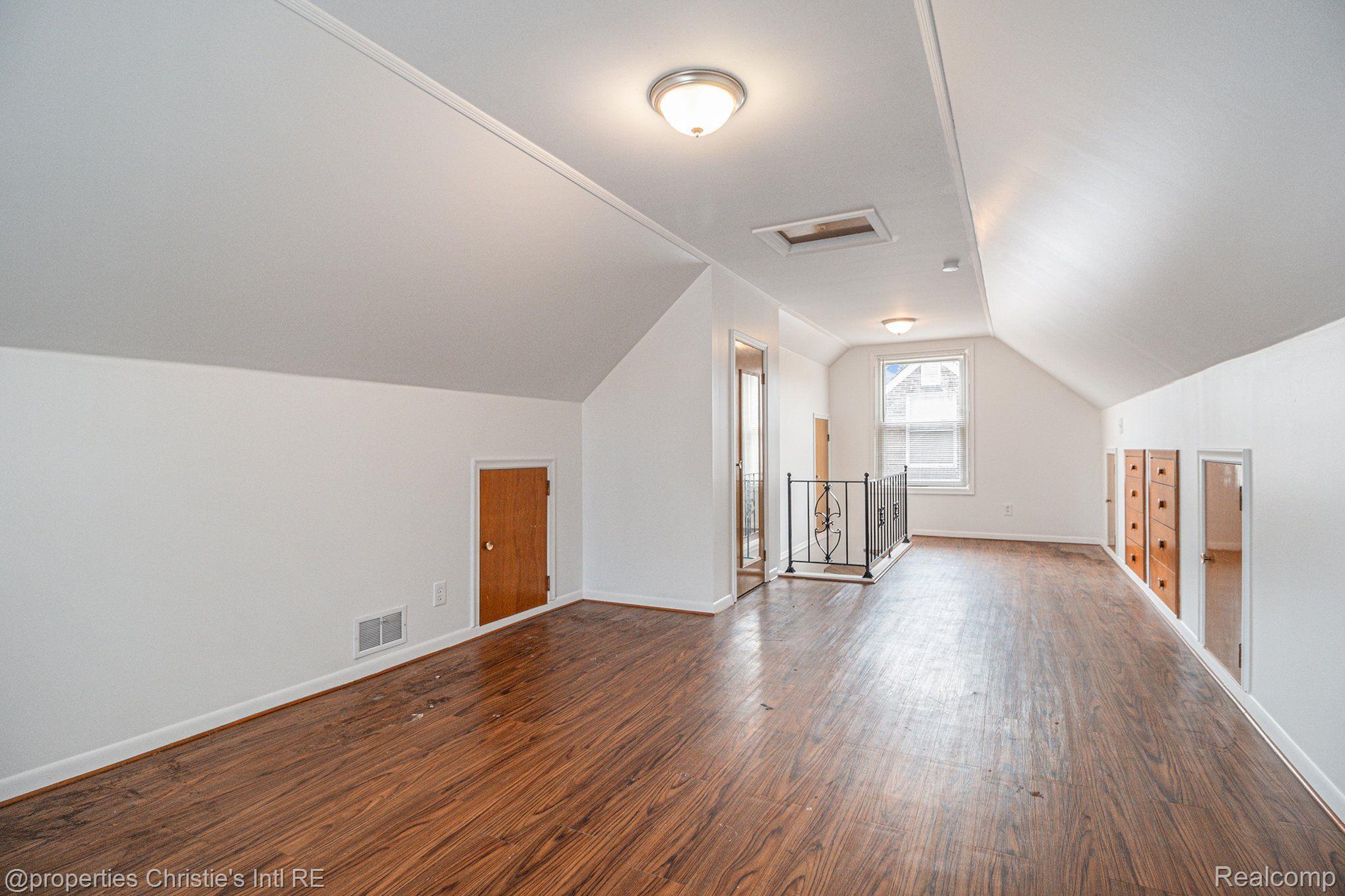 12024 CHATHAM