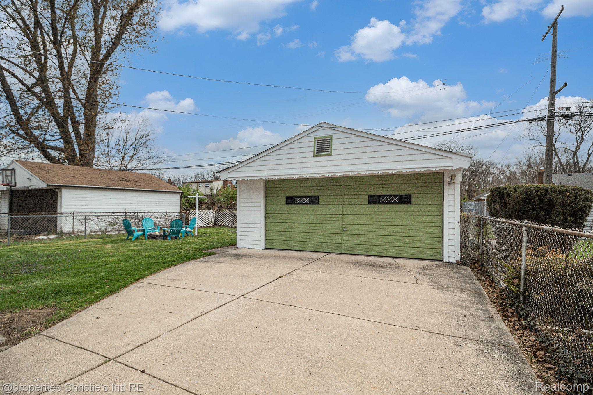 12024 CHATHAM