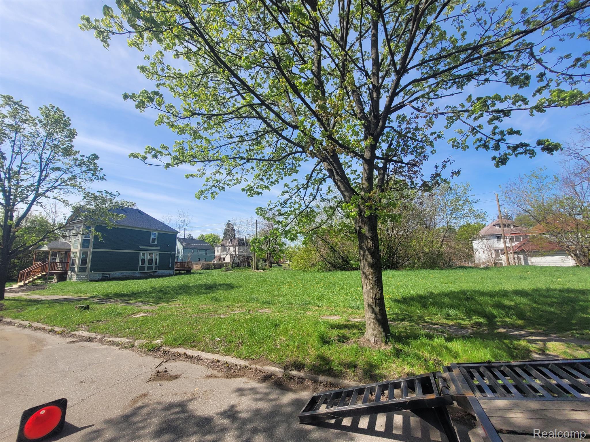 2499 TOWNSEND Street