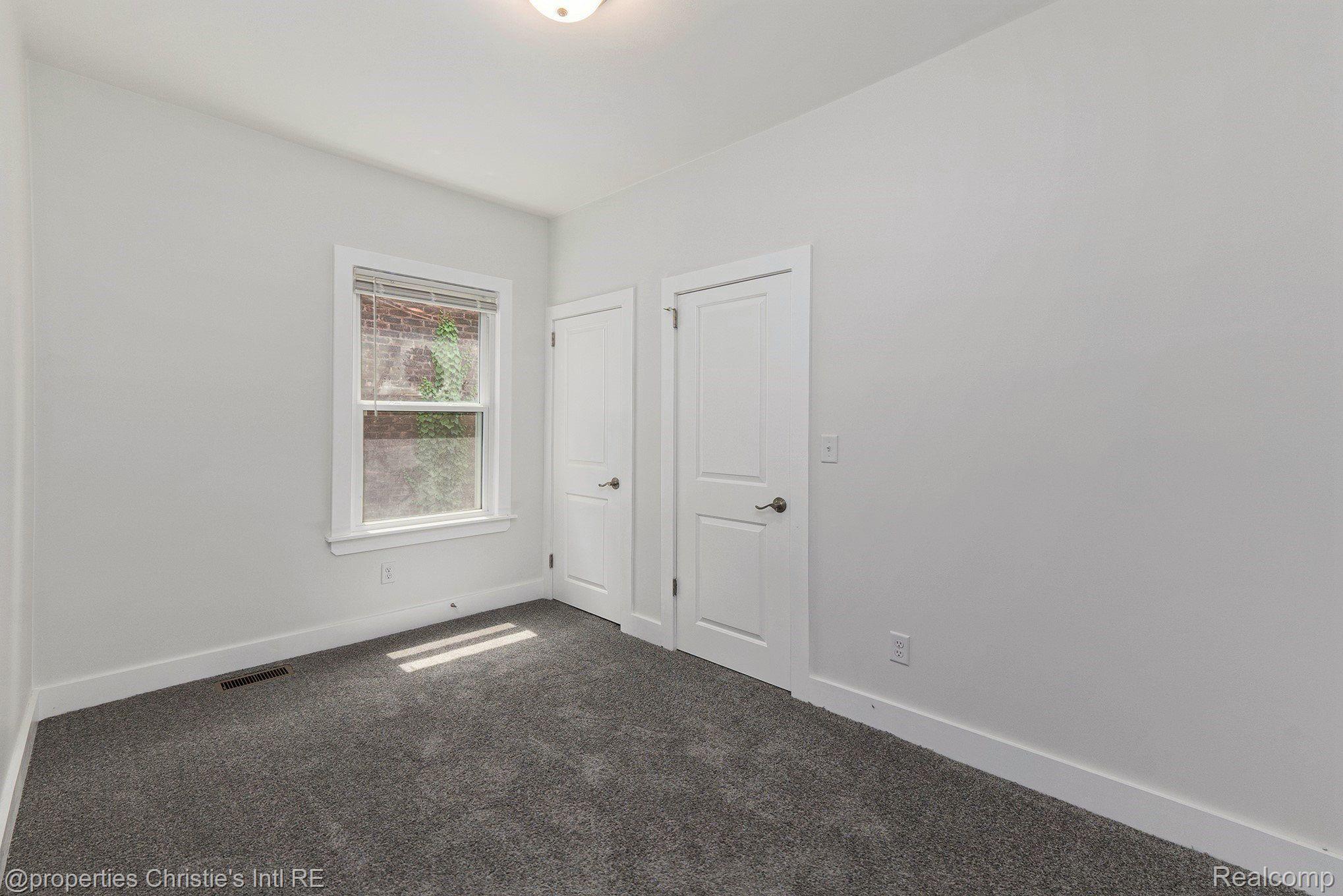 392 PHILIP Street