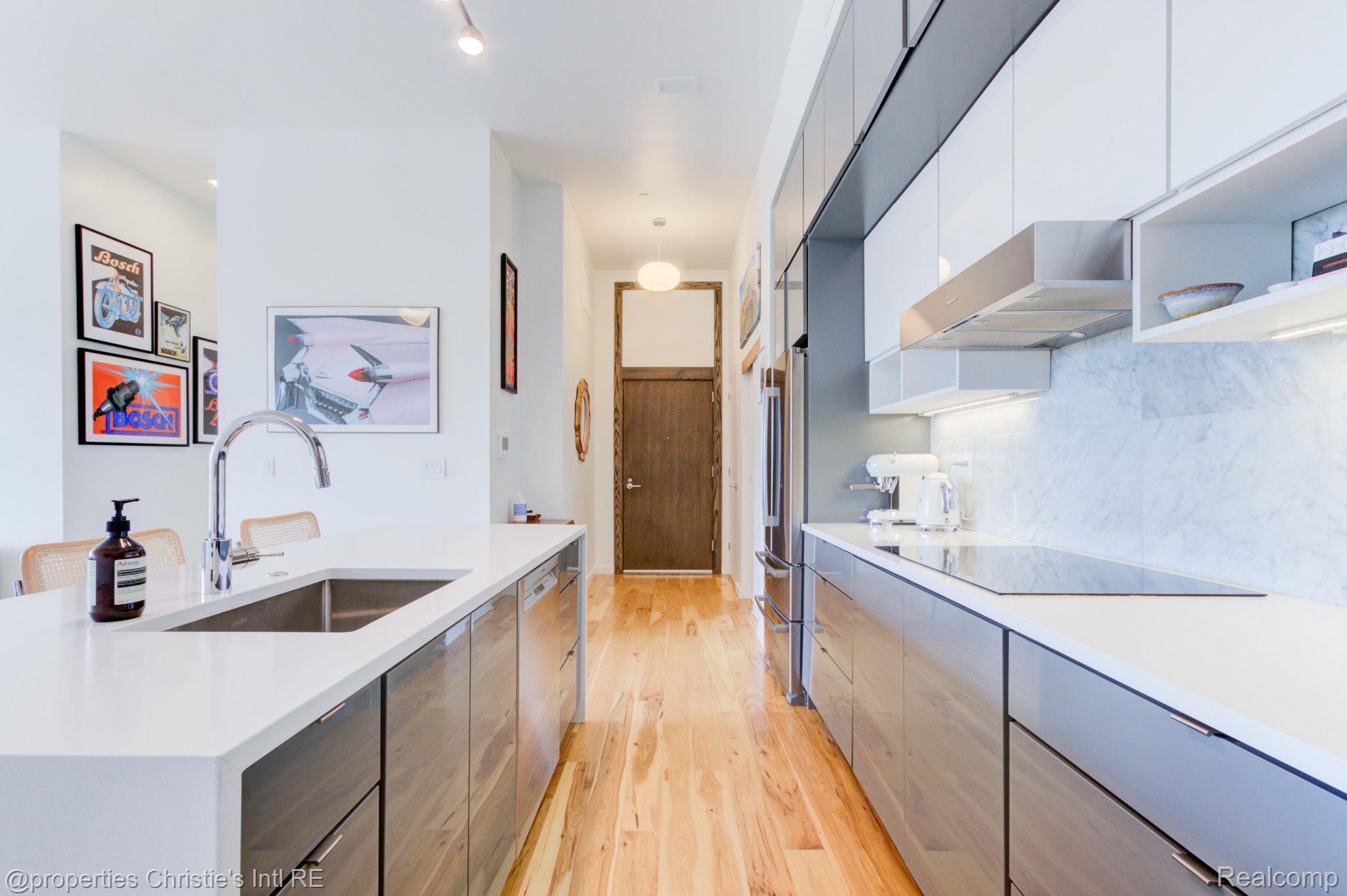 1454 TOWNSEND Street 402