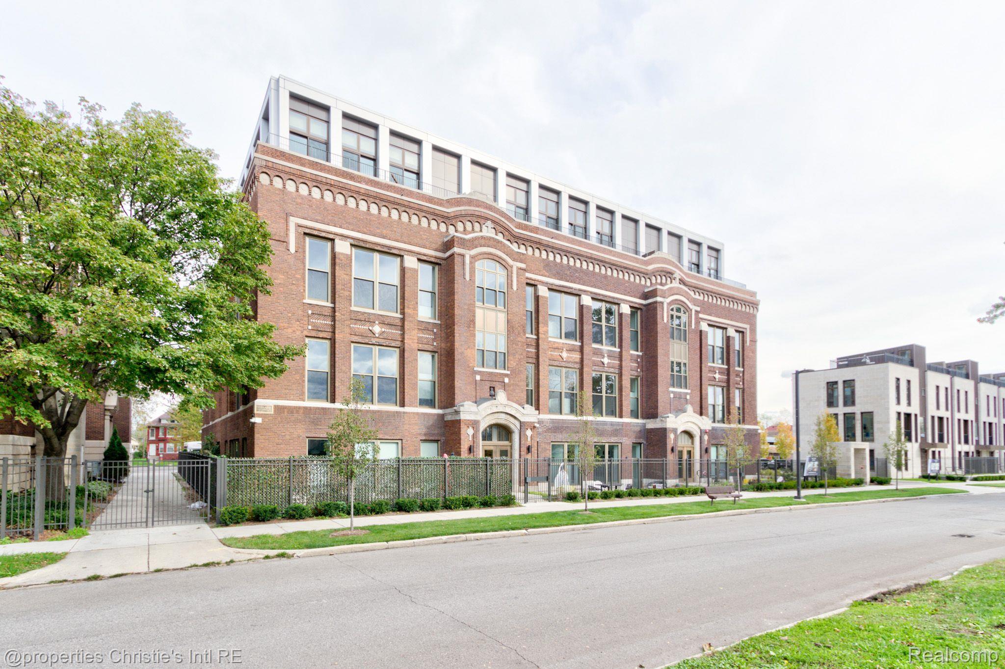 1454 TOWNSEND Street 402
