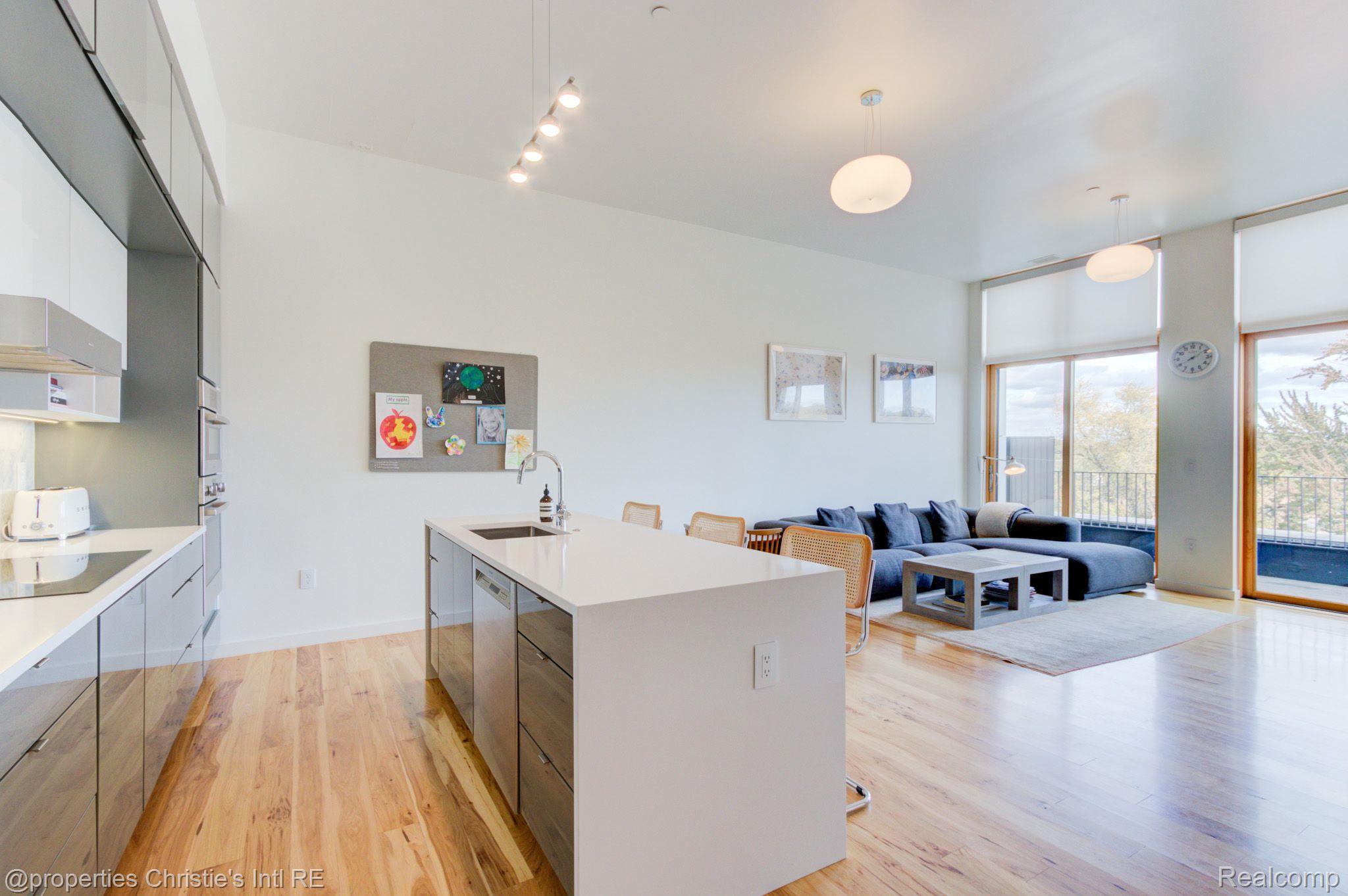 1454 TOWNSEND Street 402