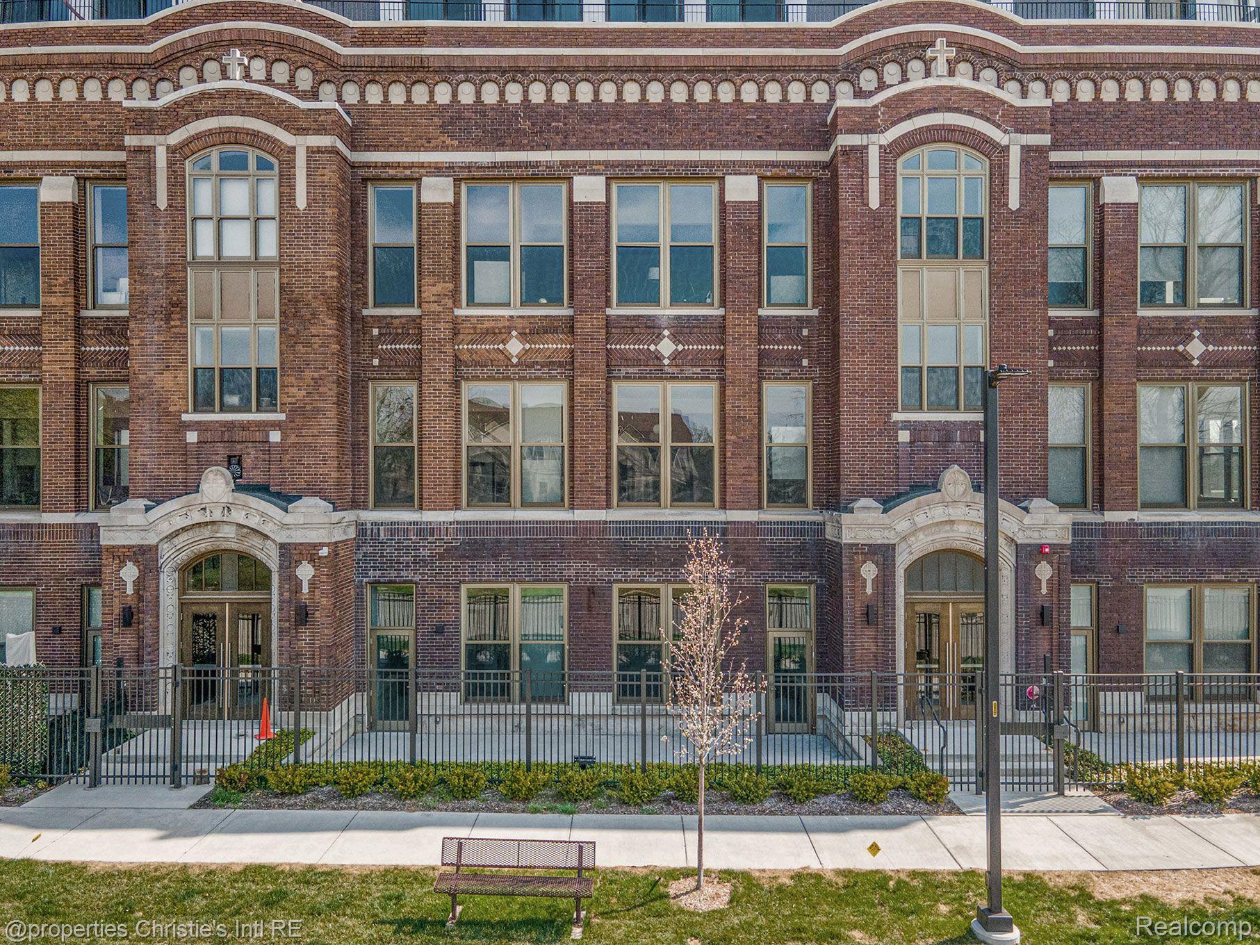 1454 TOWNSEND Street #106