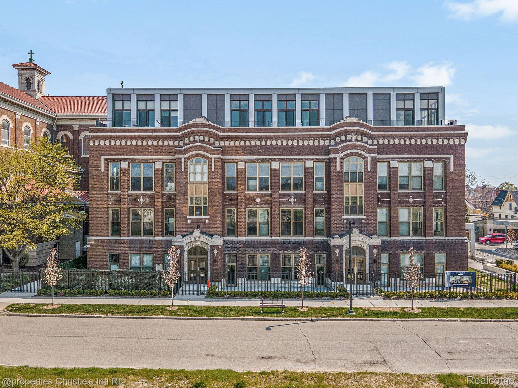 1454 TOWNSEND Street #106
