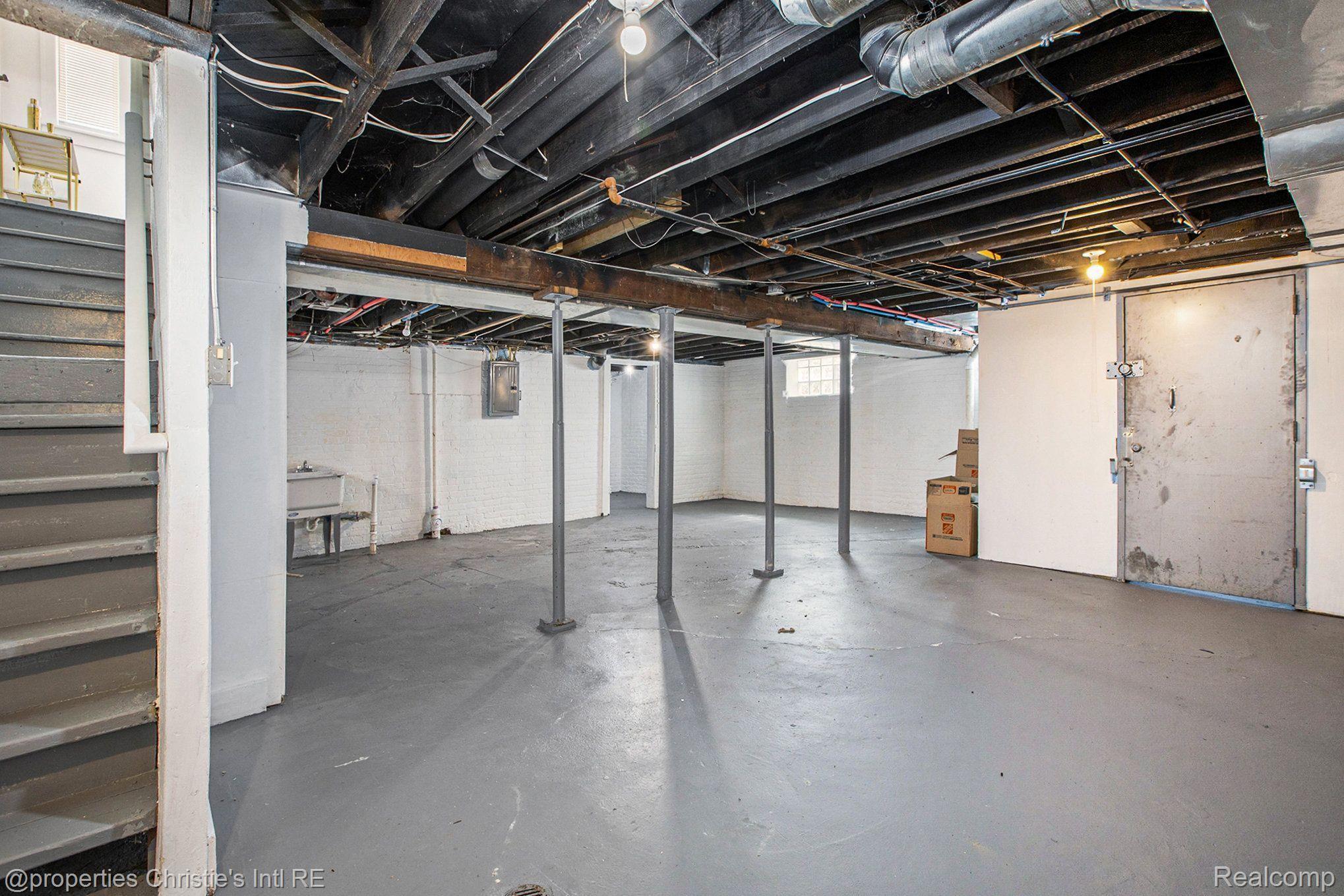 2051 ATKINSON Street