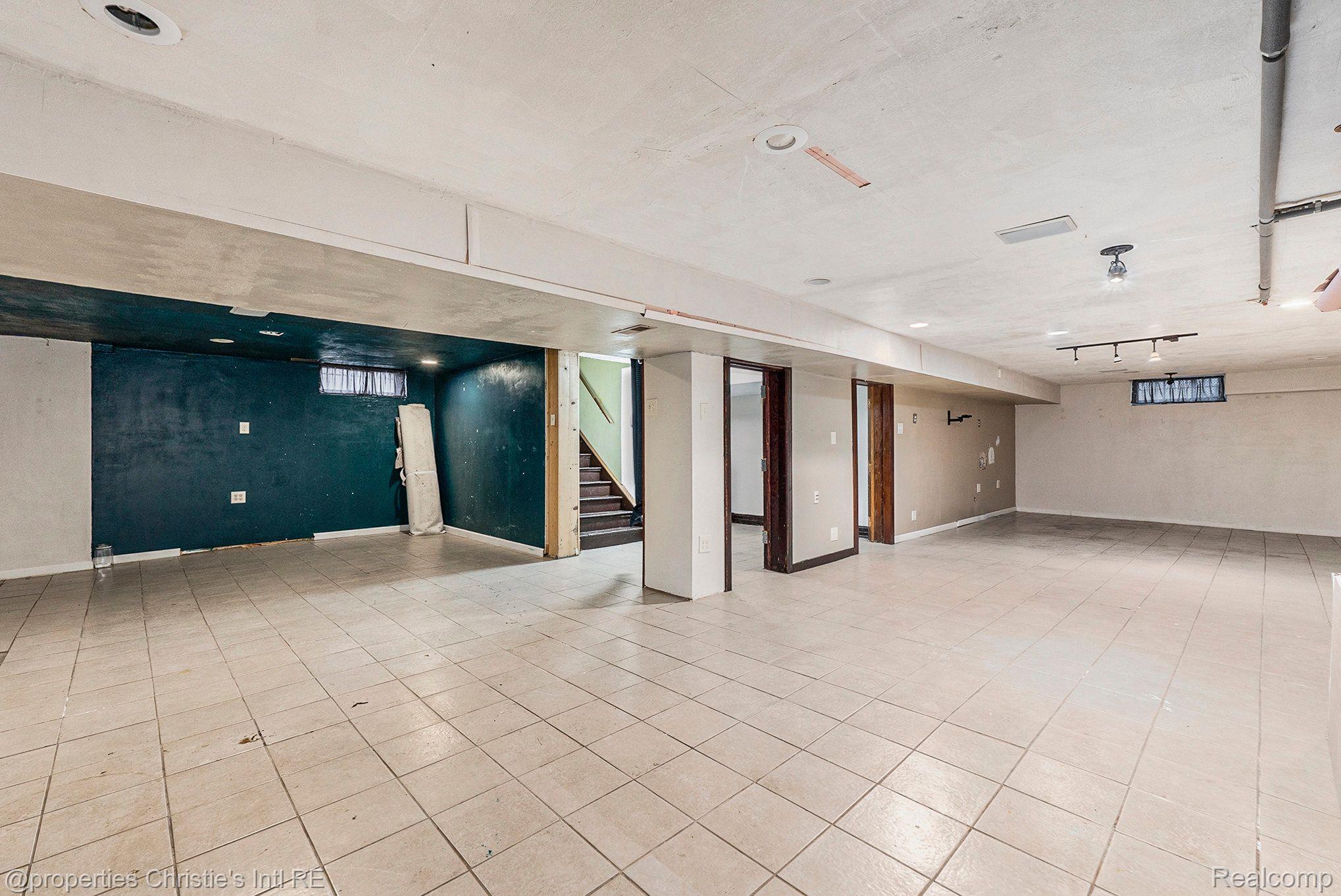 10 LONGFELLOW Street