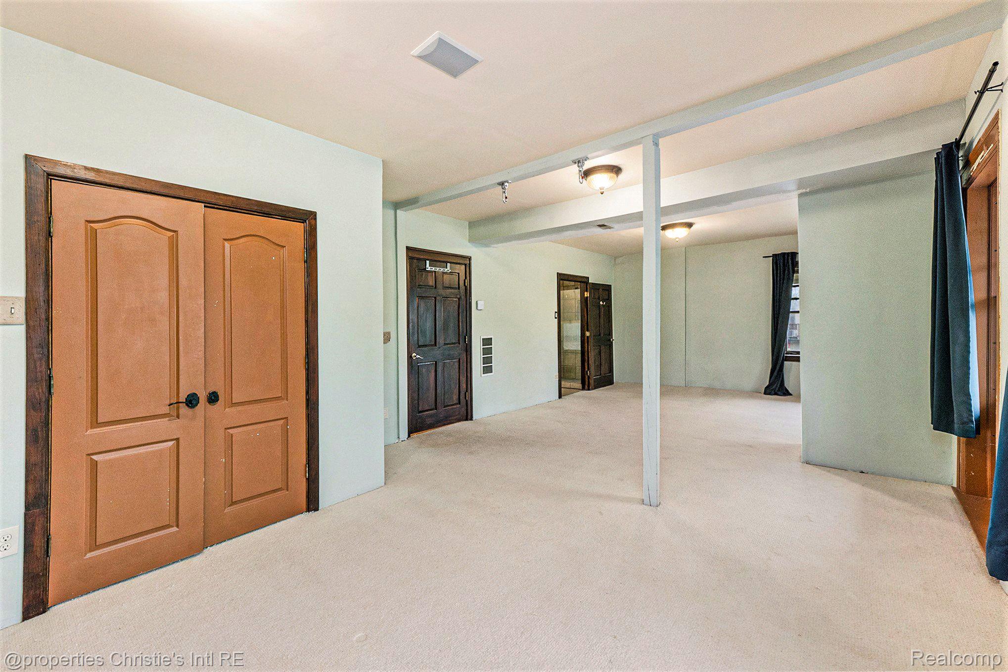 10 LONGFELLOW Street