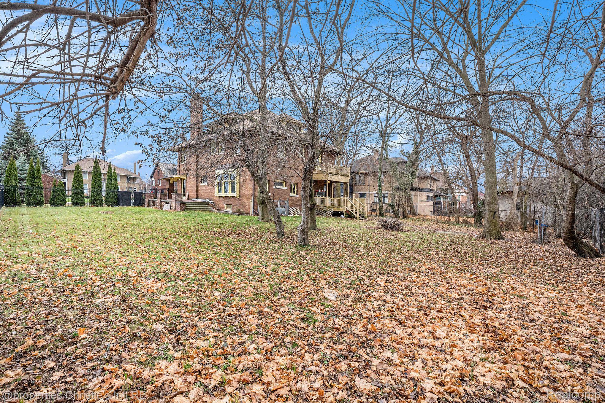 10 LONGFELLOW Street