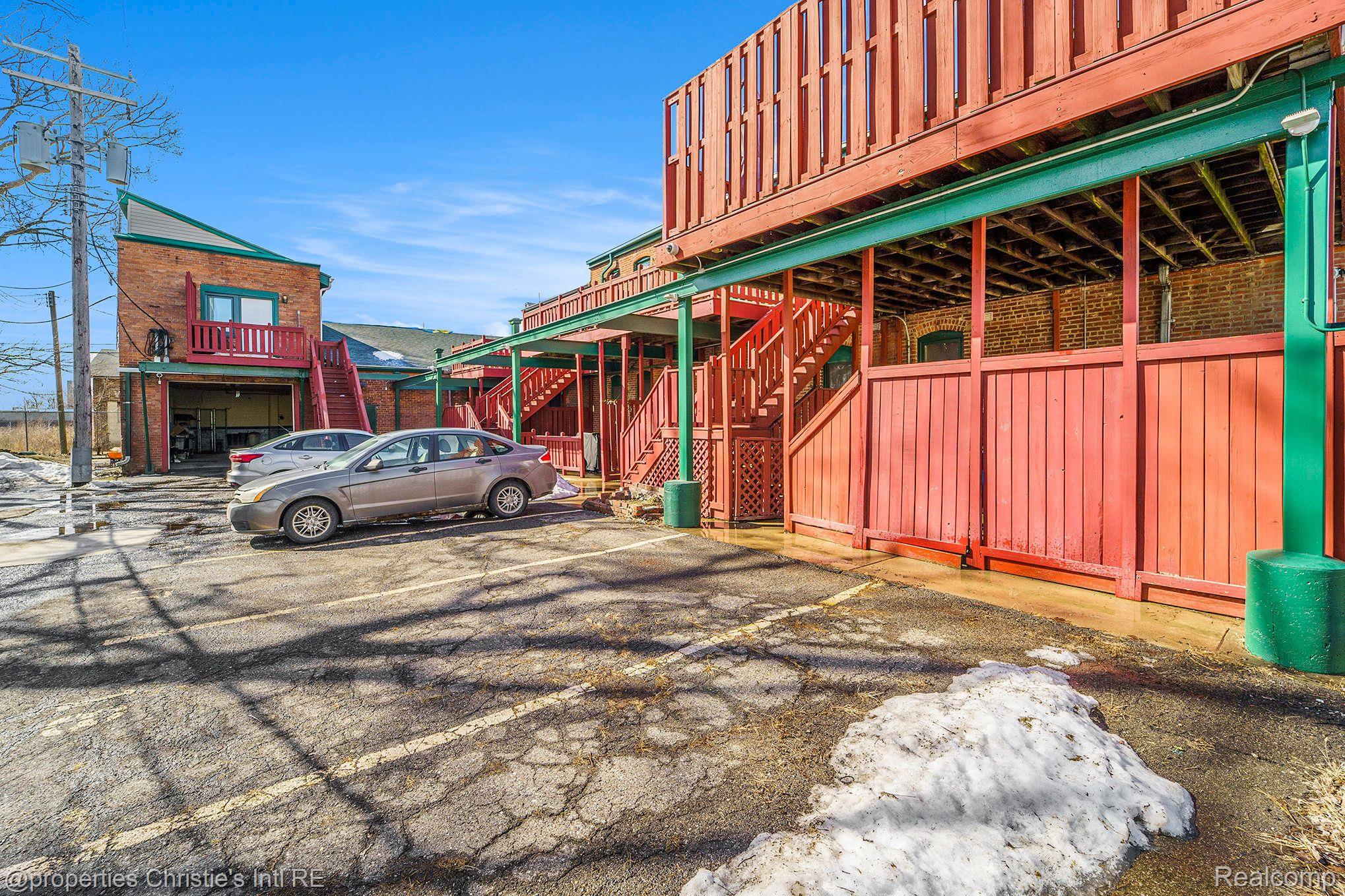 456 E MILWAUKEE Street