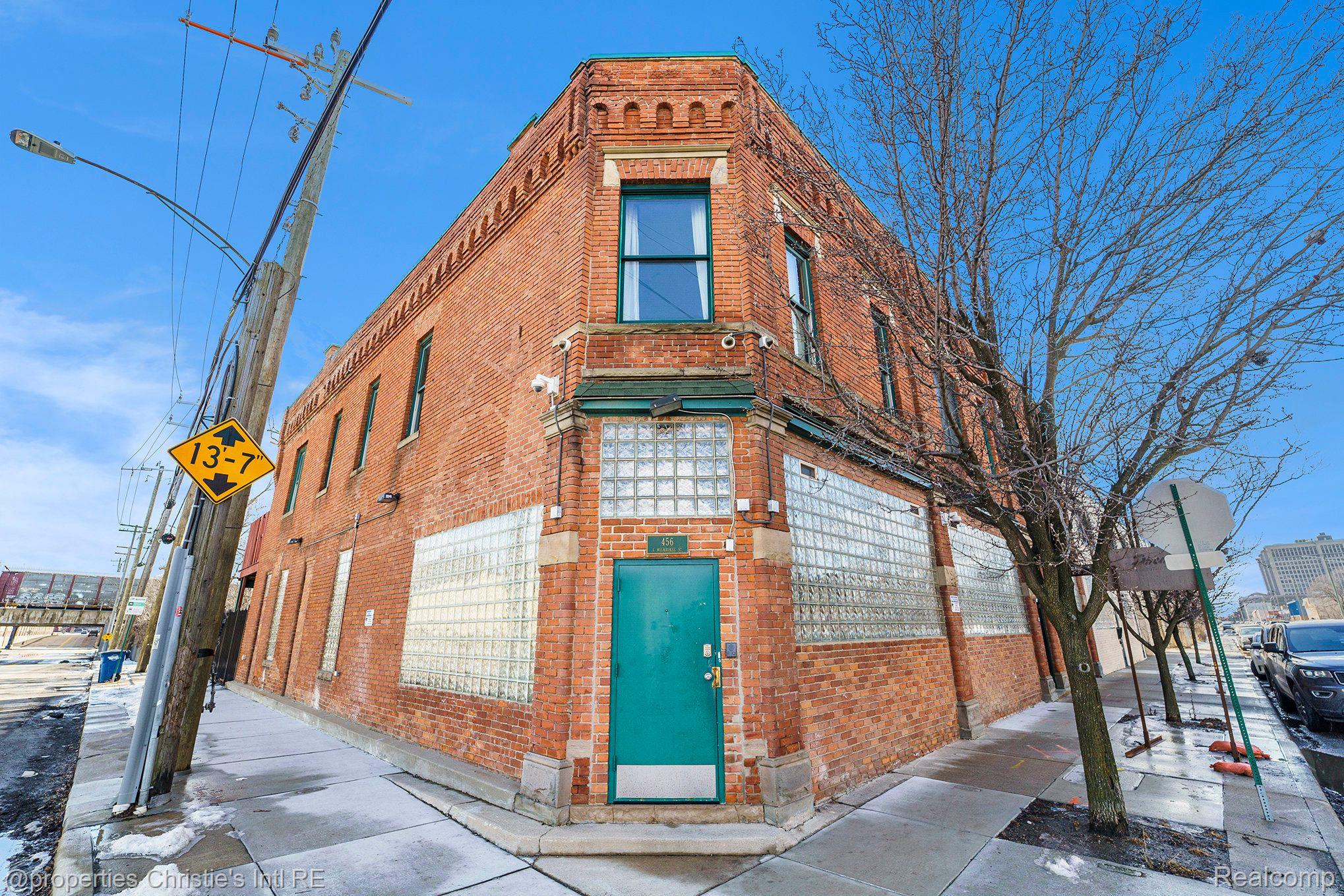 456 E MILWAUKEE Street