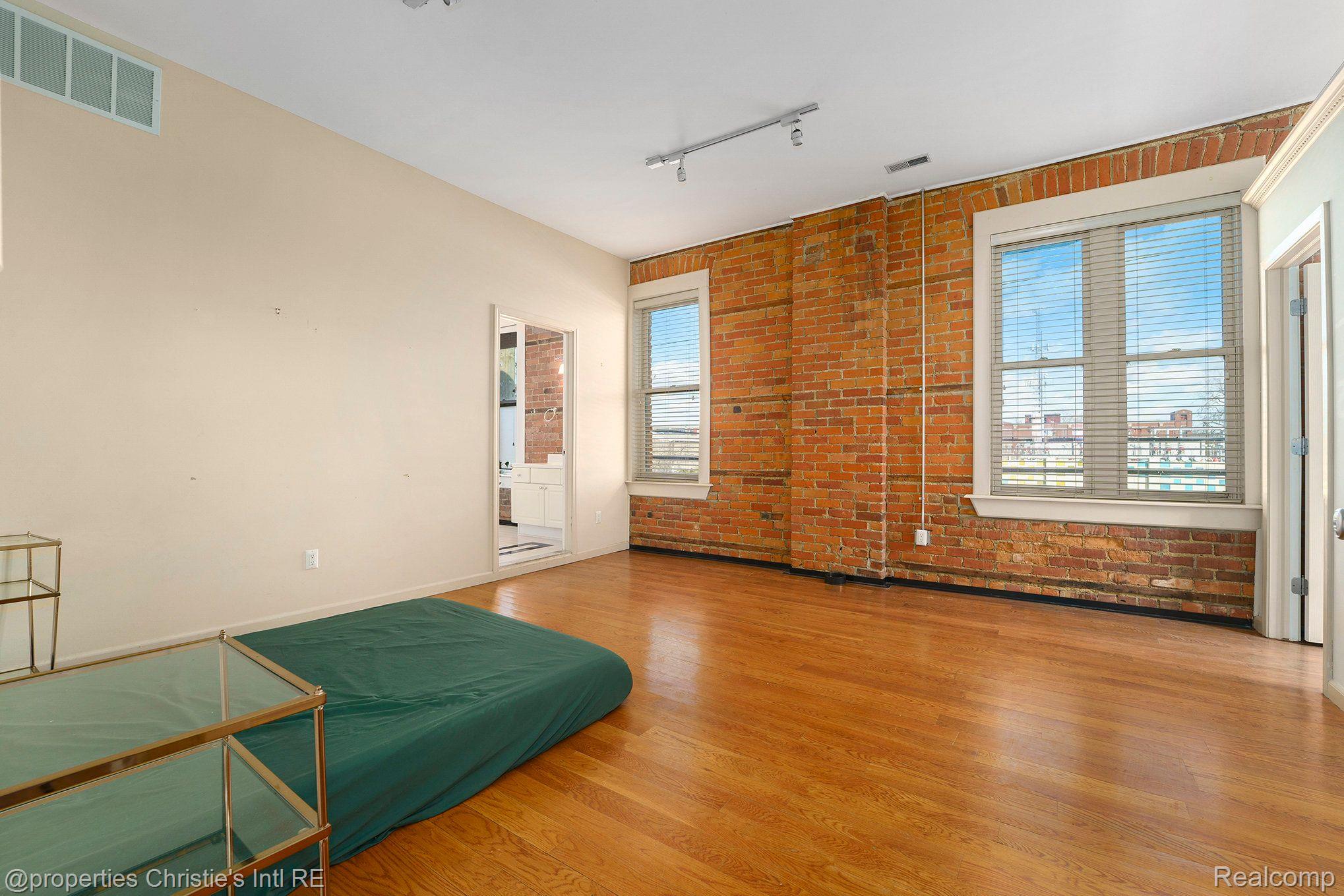 456 E MILWAUKEE Street