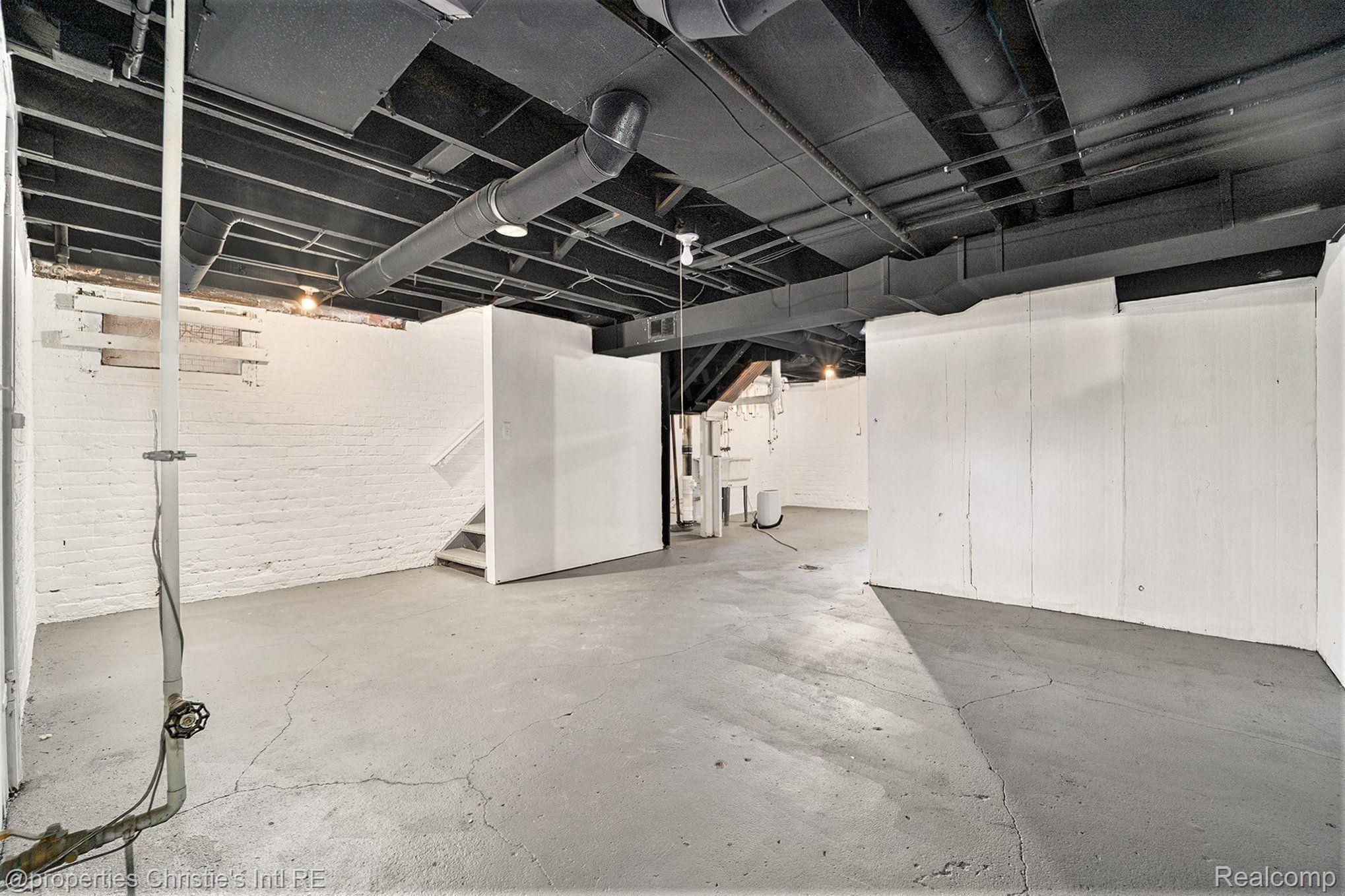 2067 ATKINSON Street