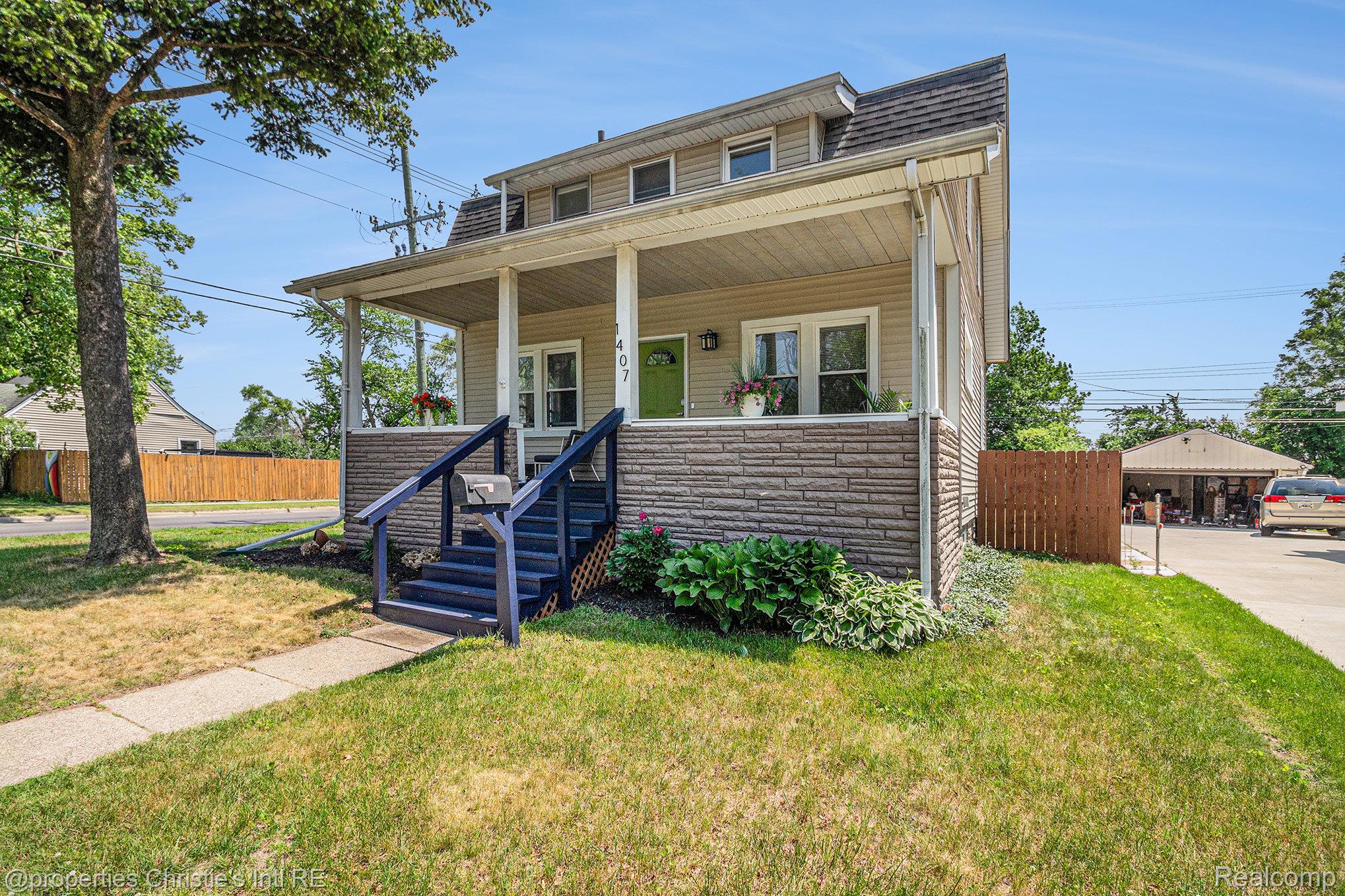 1407 W Marshall Street