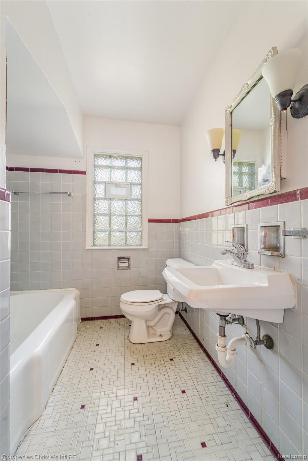 5200 Lodewyck Street