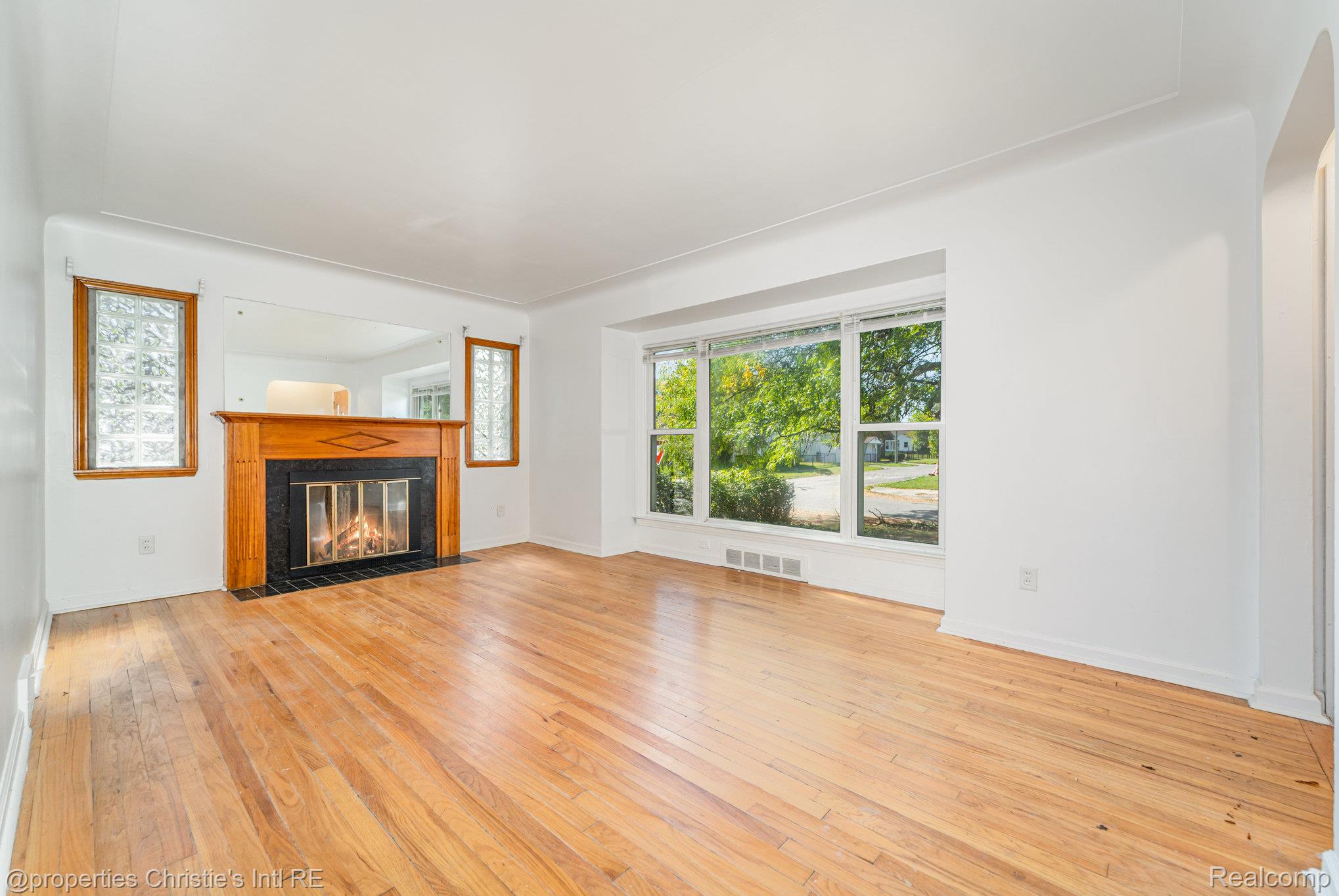 5200 Lodewyck Street